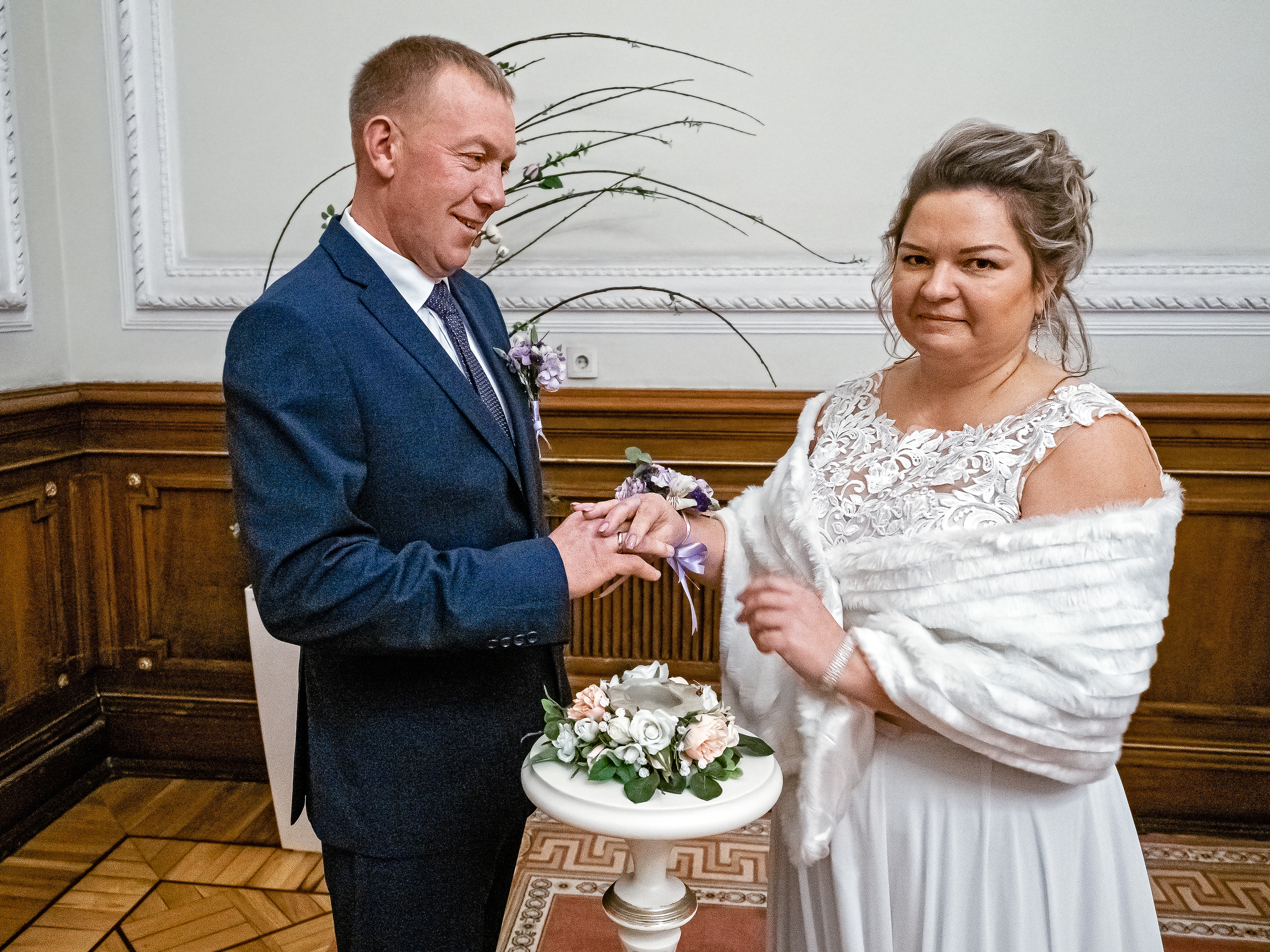 заказать фотографа на свадьбу, креативный фотограф на свадьбу, хороший фотограф, позы для фотосессии свадьбы, фотограф на роспись, свадебный фотограф девушка, свадебный фотограф на 2 часа, сколько стоит фотограф в загсе