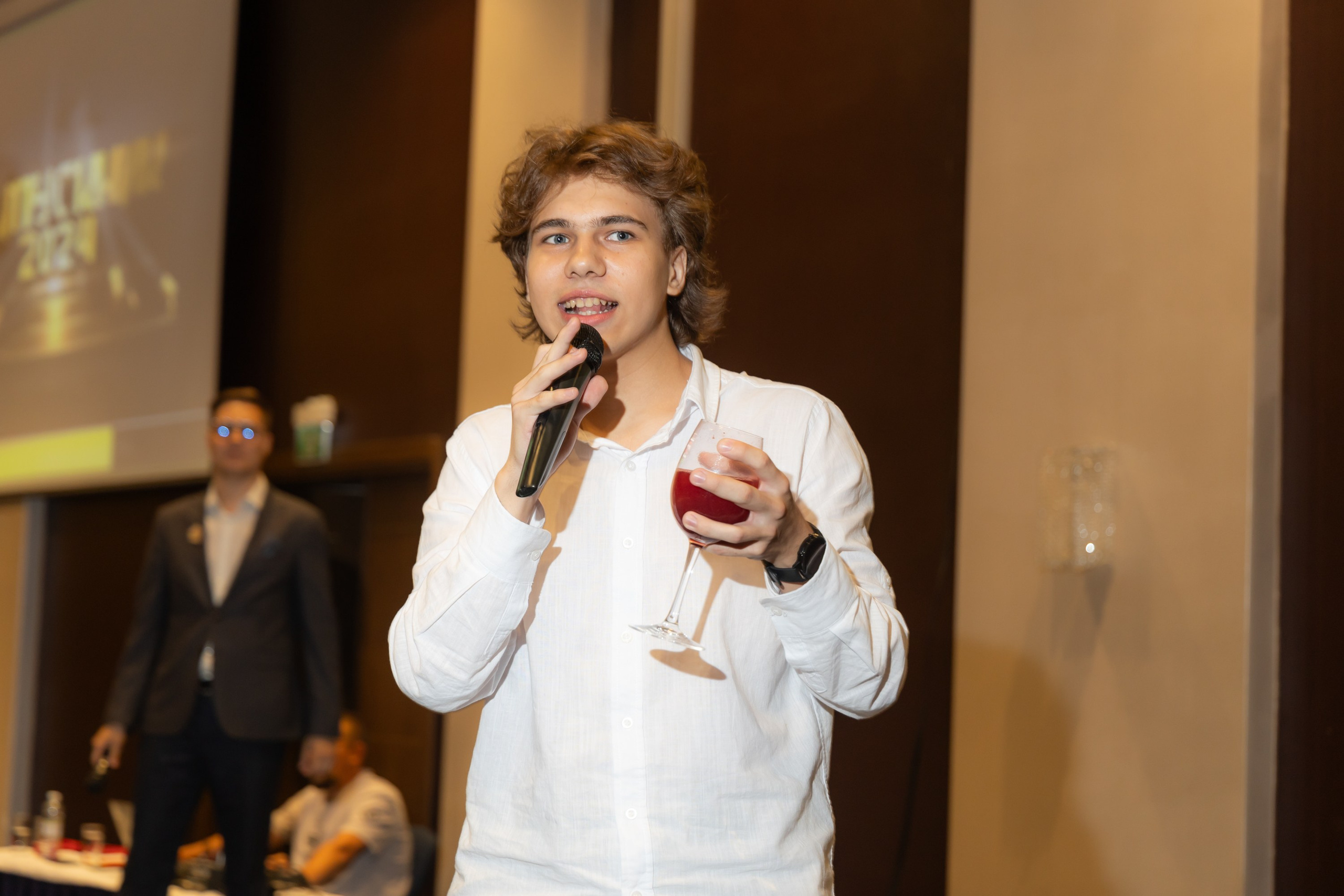 Radisson Blu выпускной 2024. Фотограф свадебный, репортажный, индивидуальный, фото для маркетплейсов, брендов, автосалонов