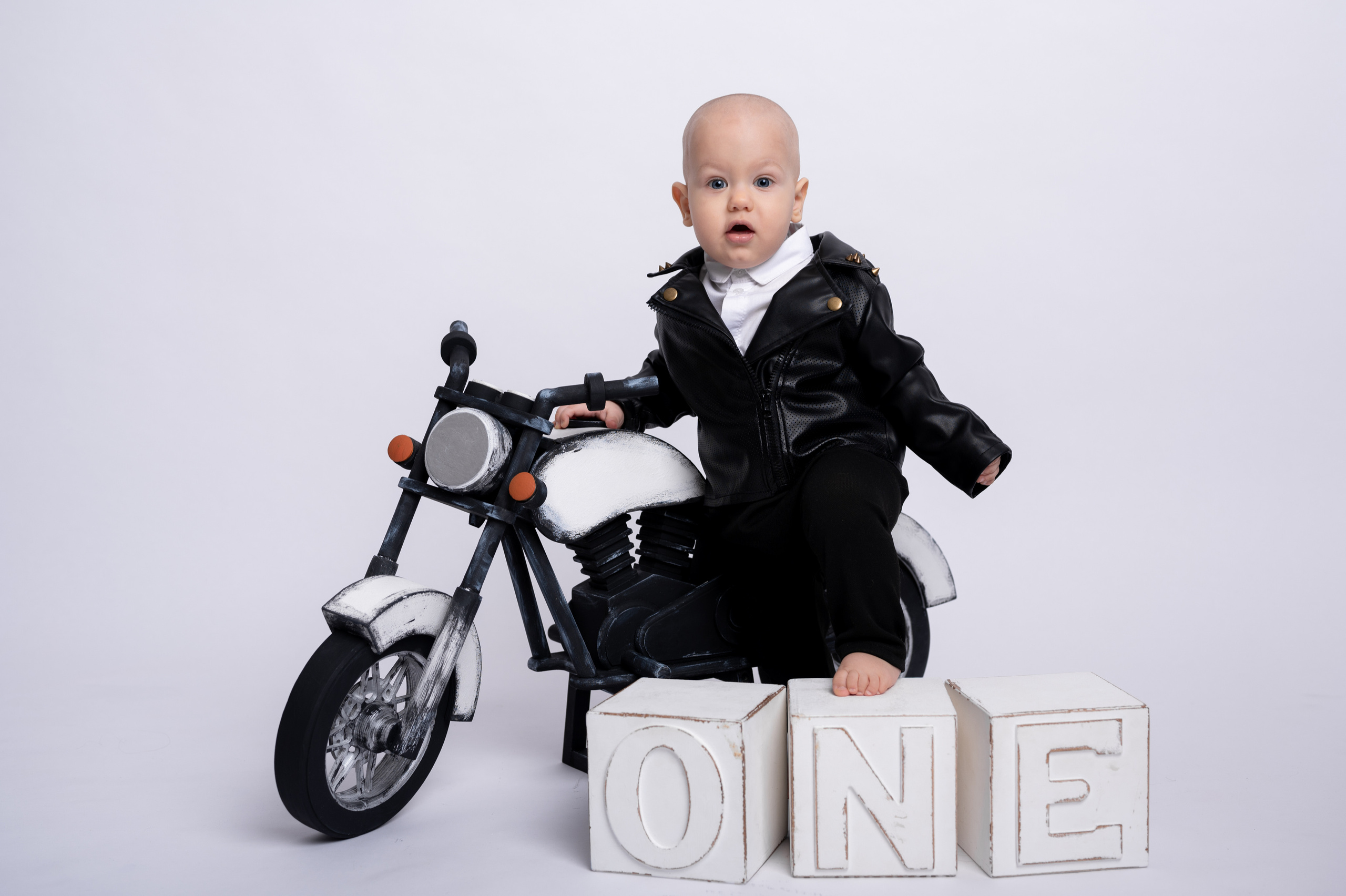 Фотосессия на годик для мальчика. Фотосессия на годик в Москве. Фотограф годовасия