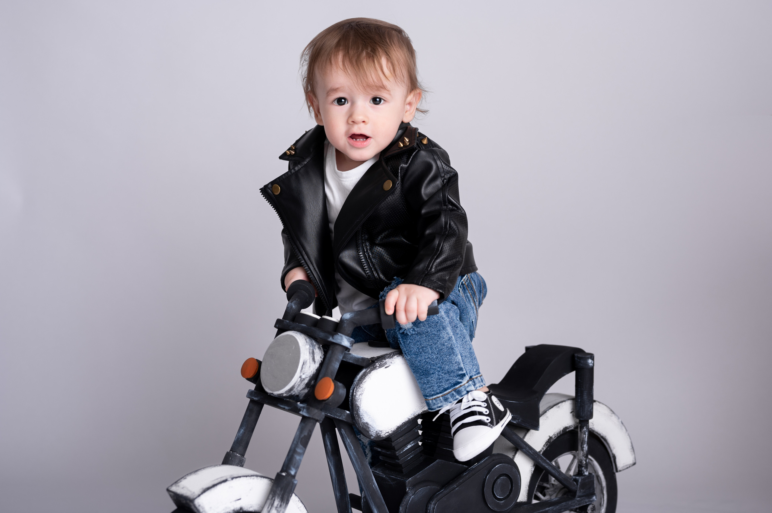 Фотосессия на годик для мальчика. Фотосессия на годик в Москве. Фотограф годовасия