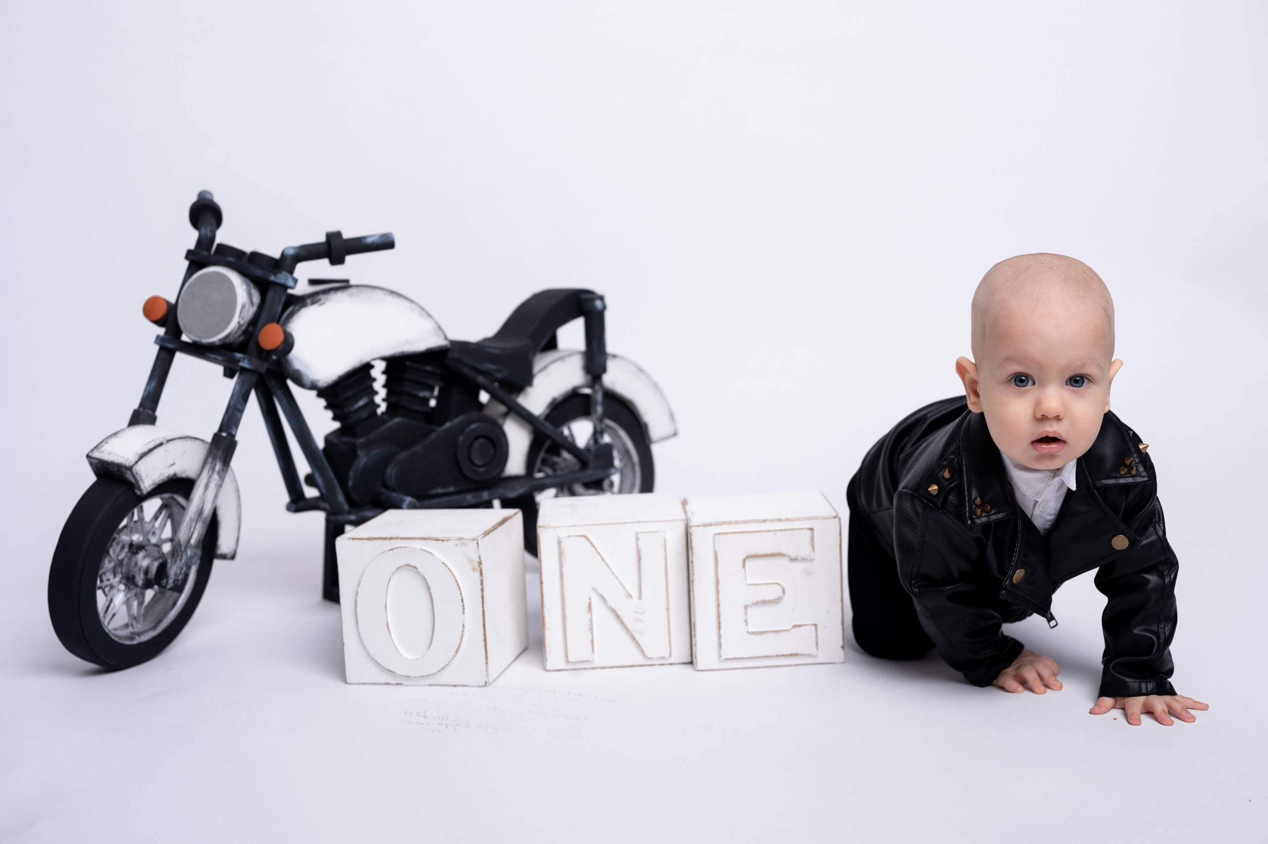 Фотосессия на годик для мальчика. Фотосессия на годик в Москве. Фотограф годовасия