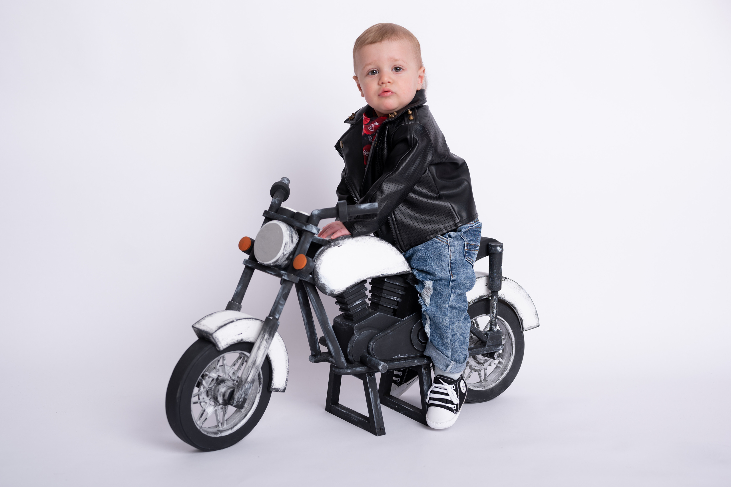 Фотосессия на годик для мальчика. Фотосессия на годик в Москве. Фотограф годовасия