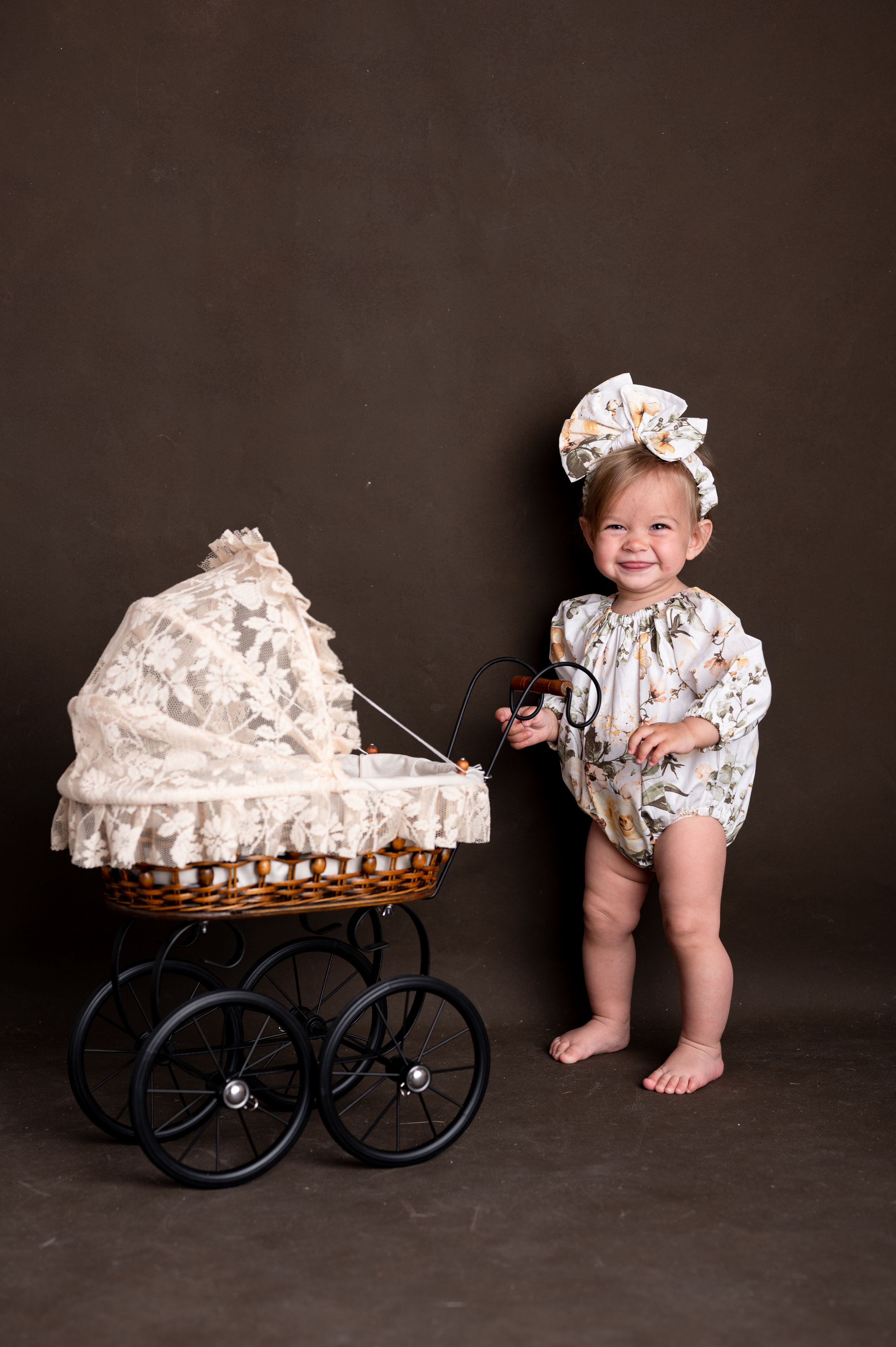 Фотосессия на годик для девочки. Фотосессия на годик в Москве. Фотограф годовасия