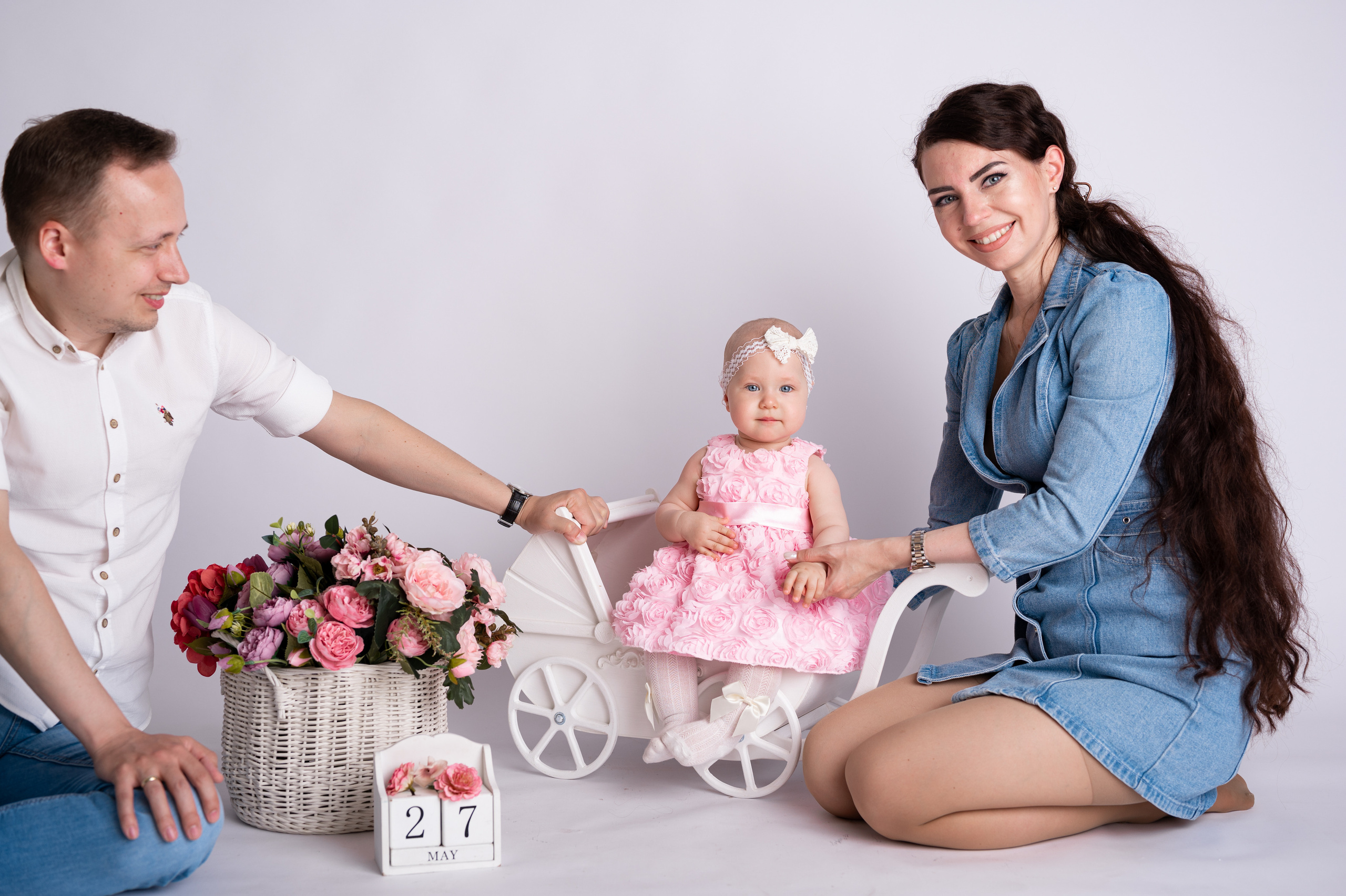 Семейные кадры. Фотосессия на годик в Москве. Фотограф годовасия