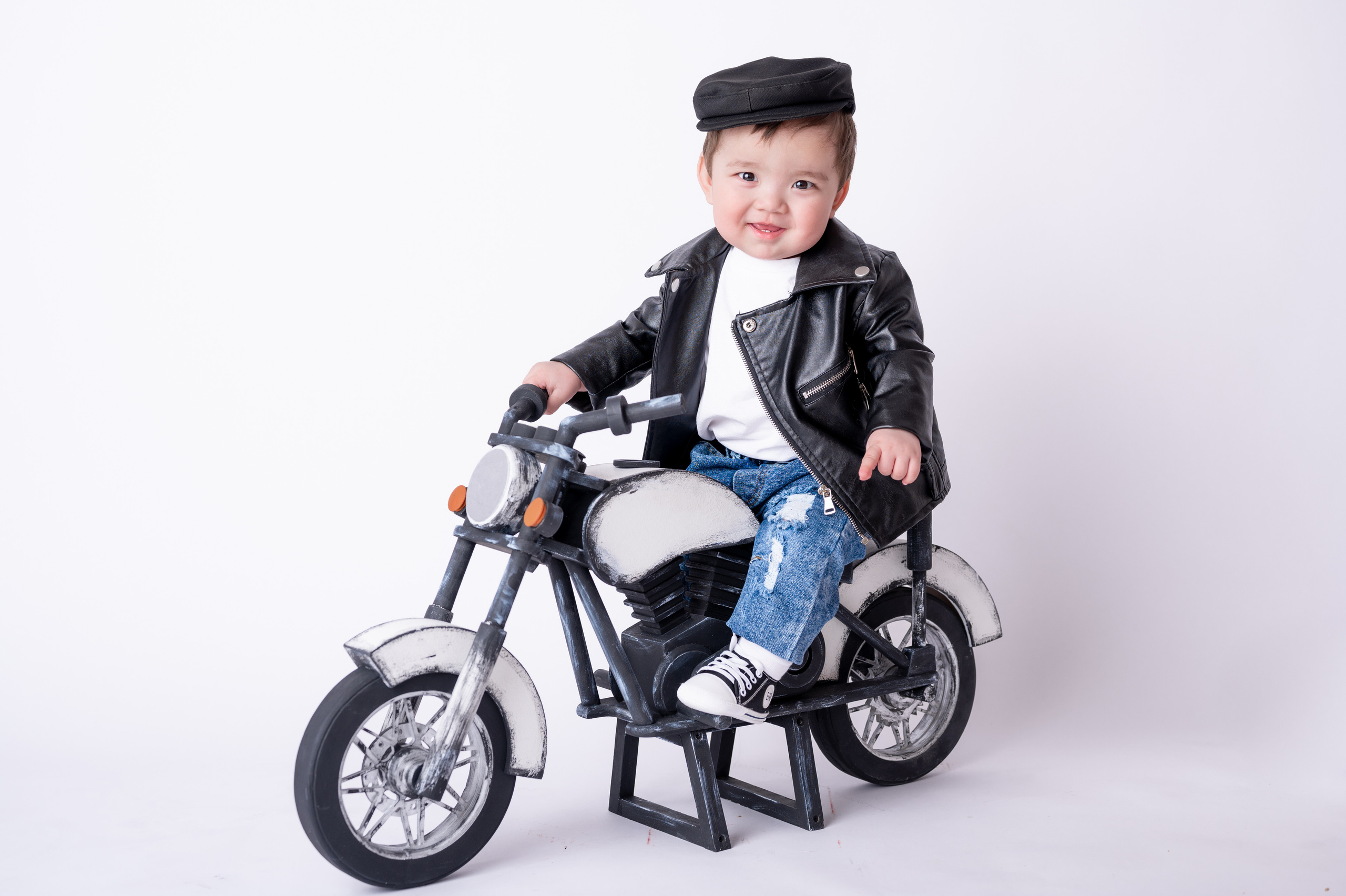 Фотосессия на годик для мальчика. Фотосессия на годик в Москве. Фотограф годовасия