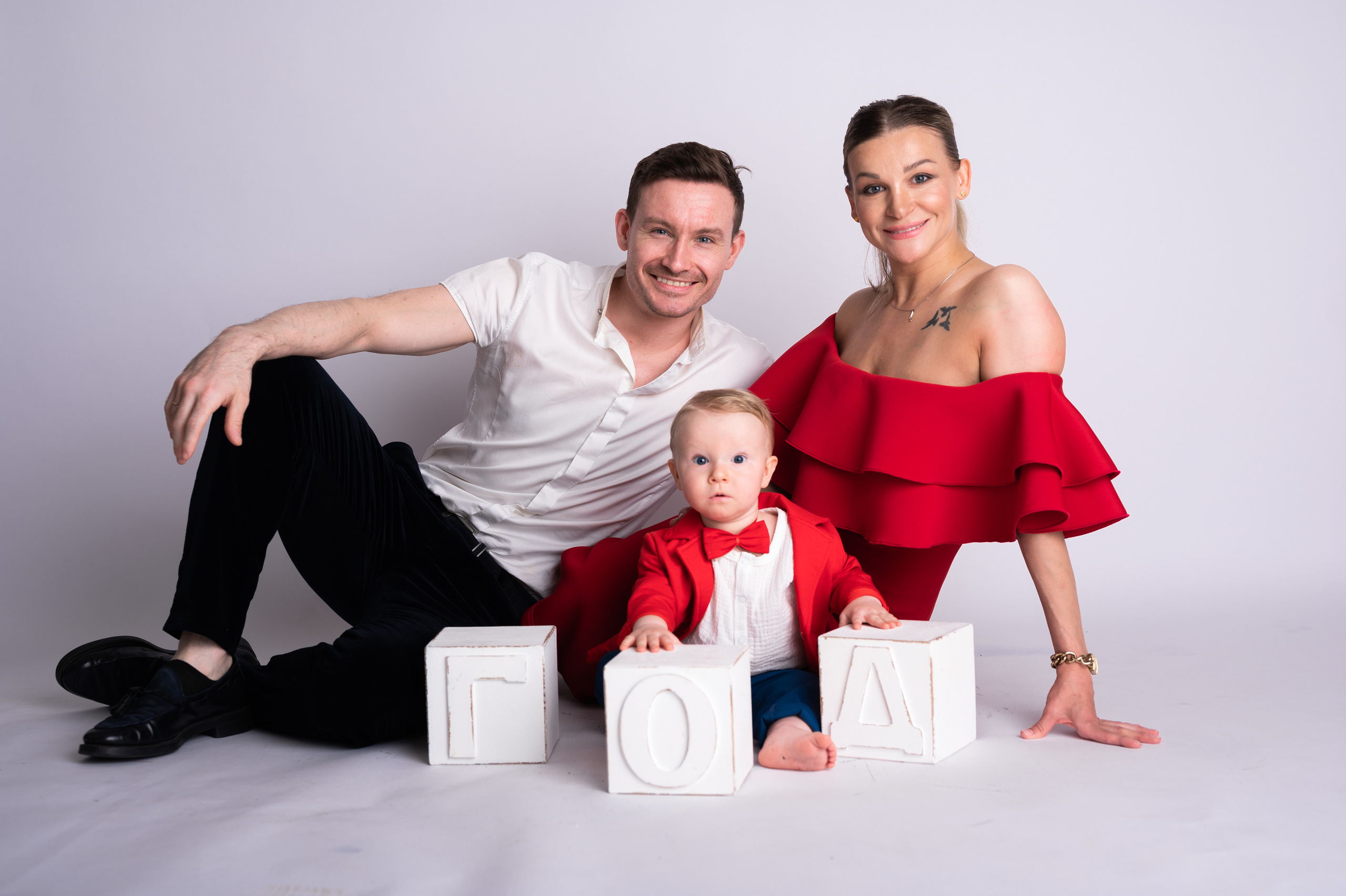 Семейные кадры. Фотосессия на годик в Москве. Фотограф годовасия