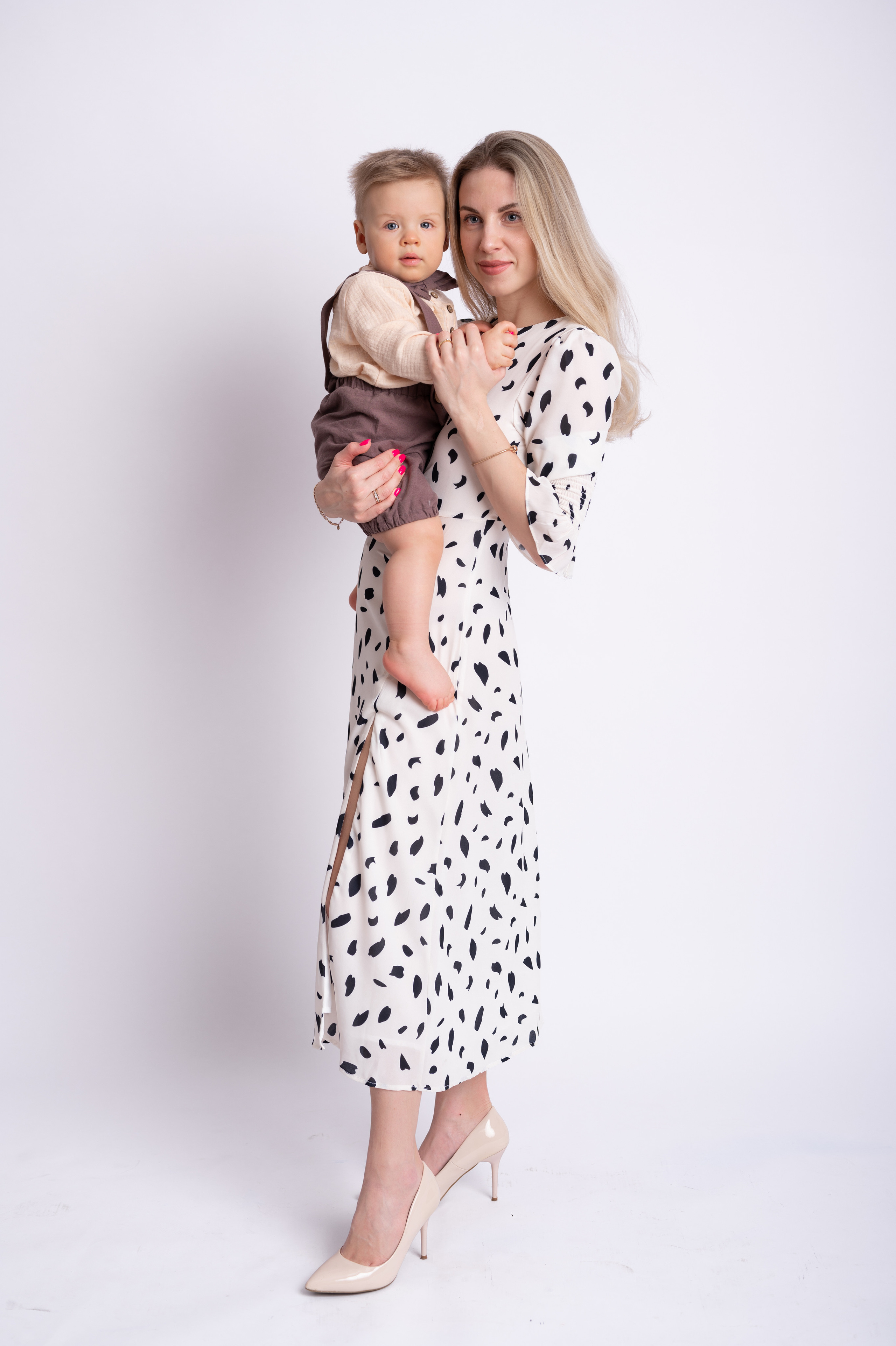 Семейные кадры. Фотосессия на годик в Москве. Фотограф годовасия