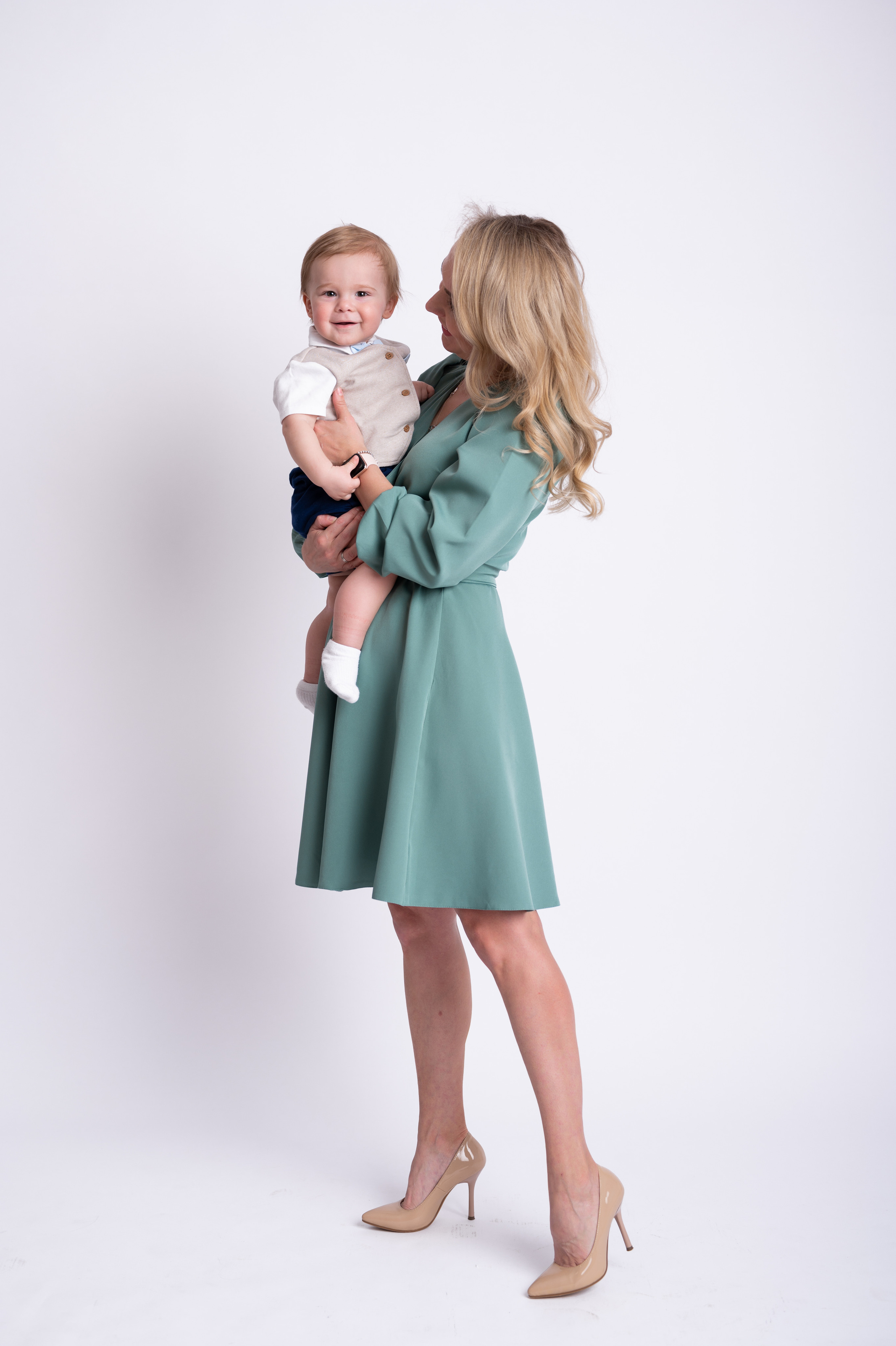 Семейные кадры. Фотосессия на годик в Москве. Фотограф годовасия