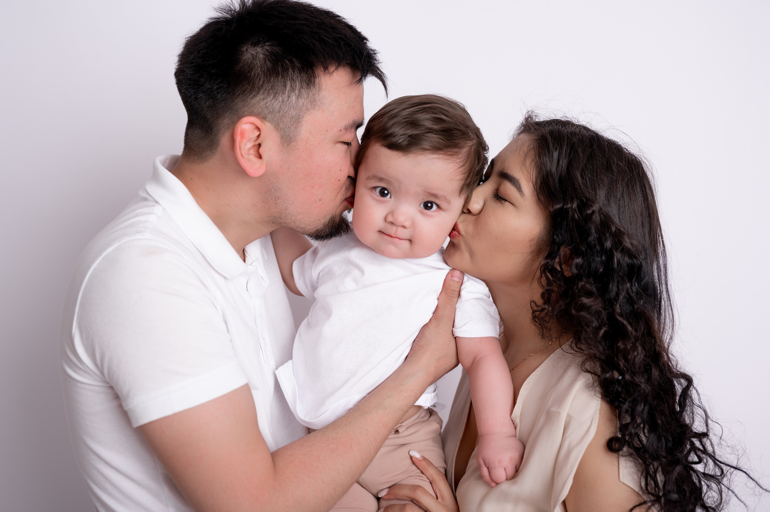 Семейные кадры. Фотосессия на годик в Москве. Фотограф годовасия