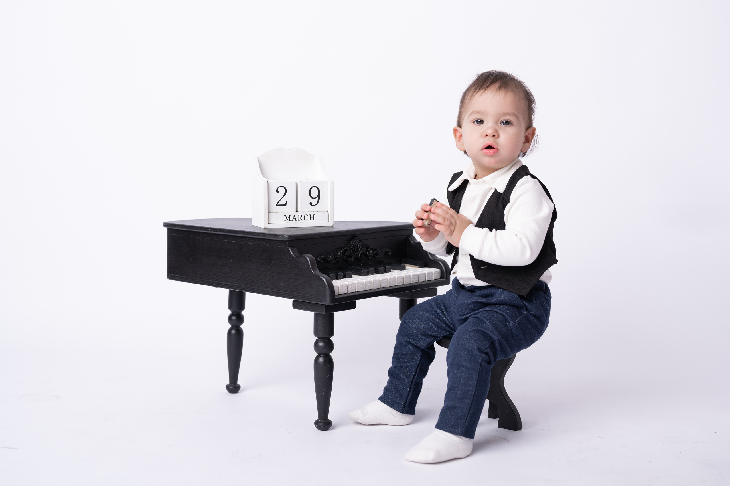 Фотосессия на годик для мальчика. Фотосессия на годик в Москве. Фотограф годовасия