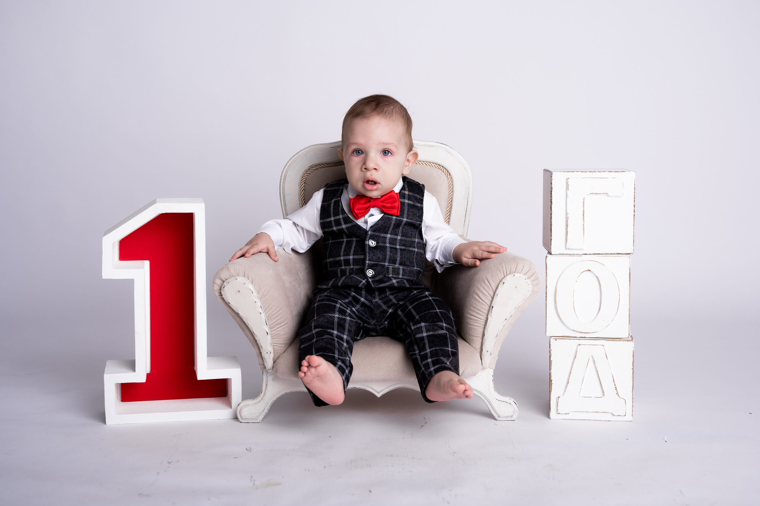 Фотосессия на годик для мальчика. Фотосессия на годик в Москве. Фотограф годовасия