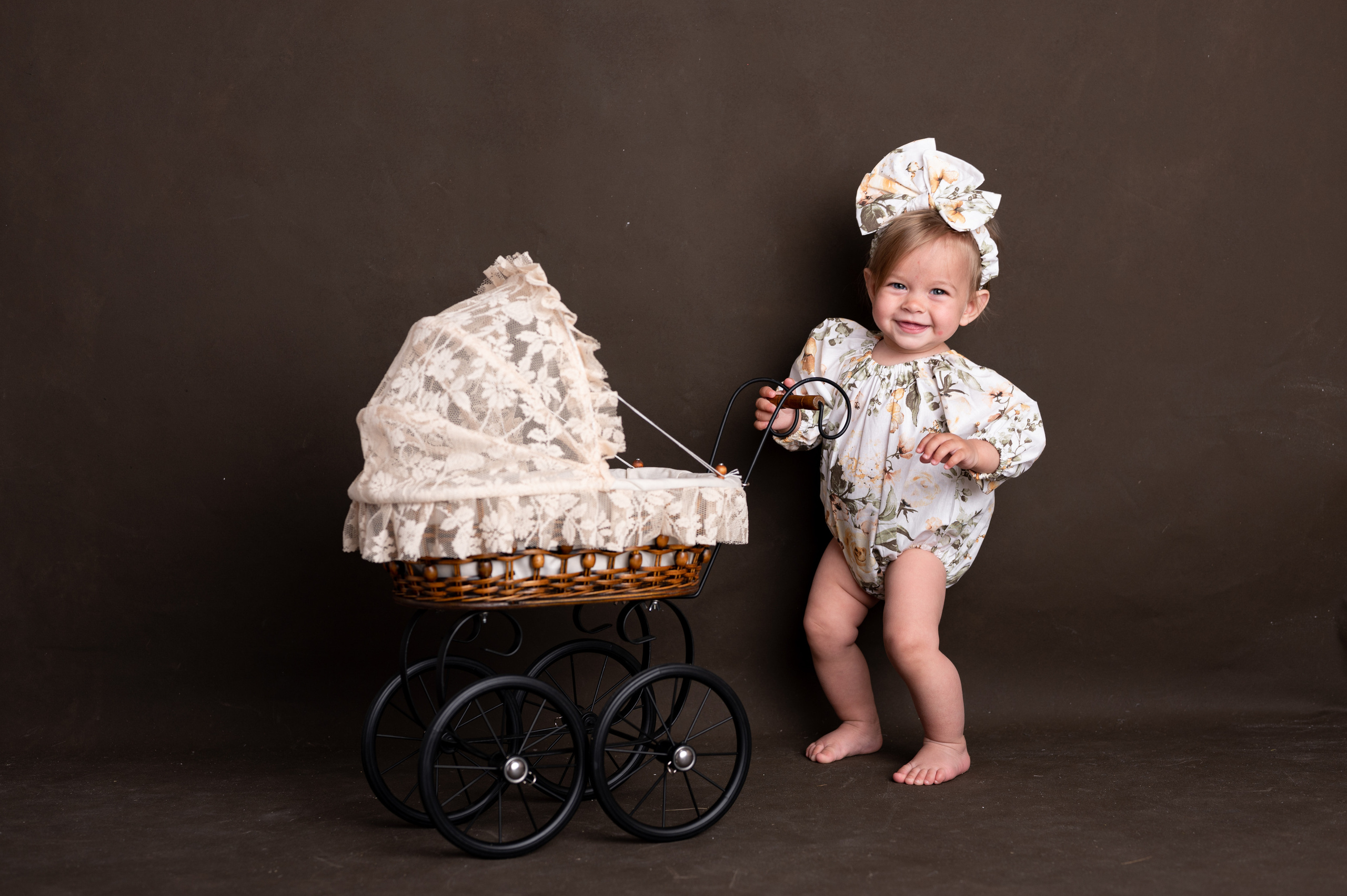 Фотосессия на годик для девочки. Фотосессия на годик в Москве. Фотограф годовасия