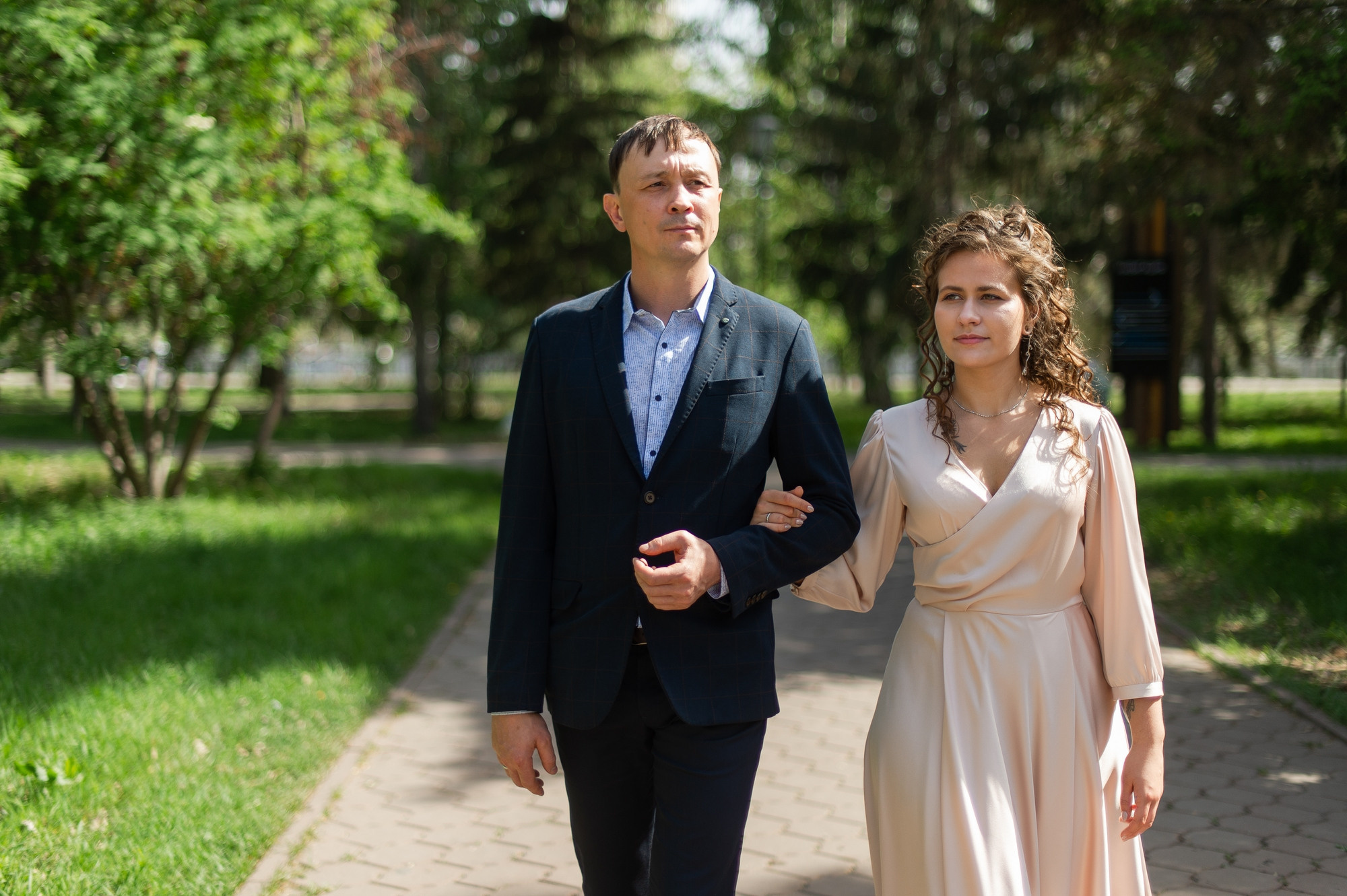 Танцующие молодожёны. Свадебный и семейный фотограф в Омске Мормулев Михаил