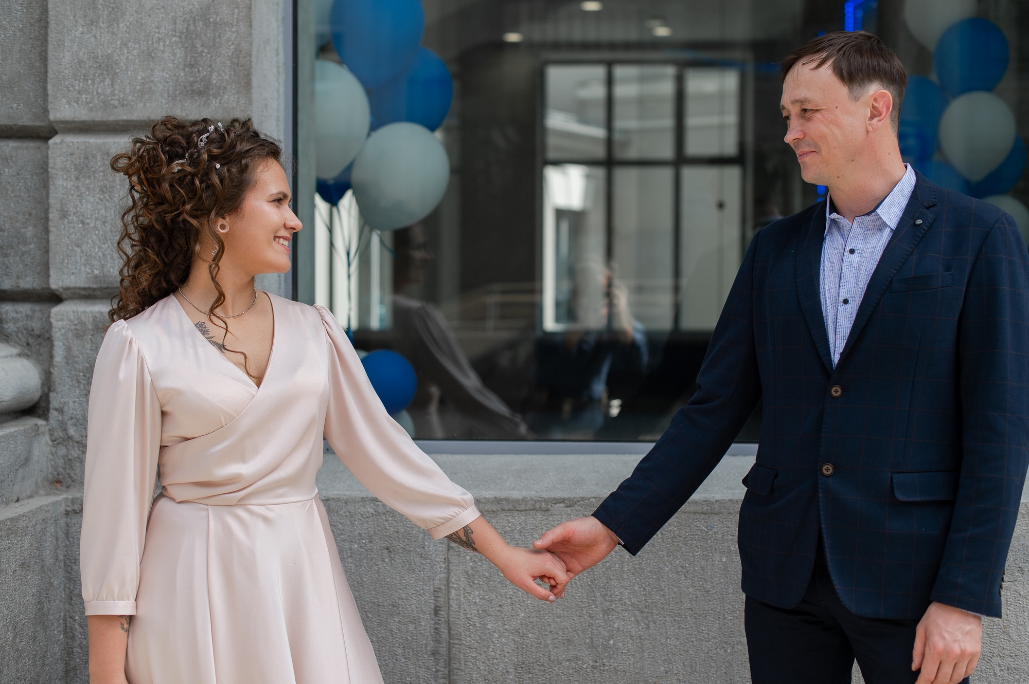 Танцующие молодожёны. Свадебный и семейный фотограф в Омске Мормулев Михаил