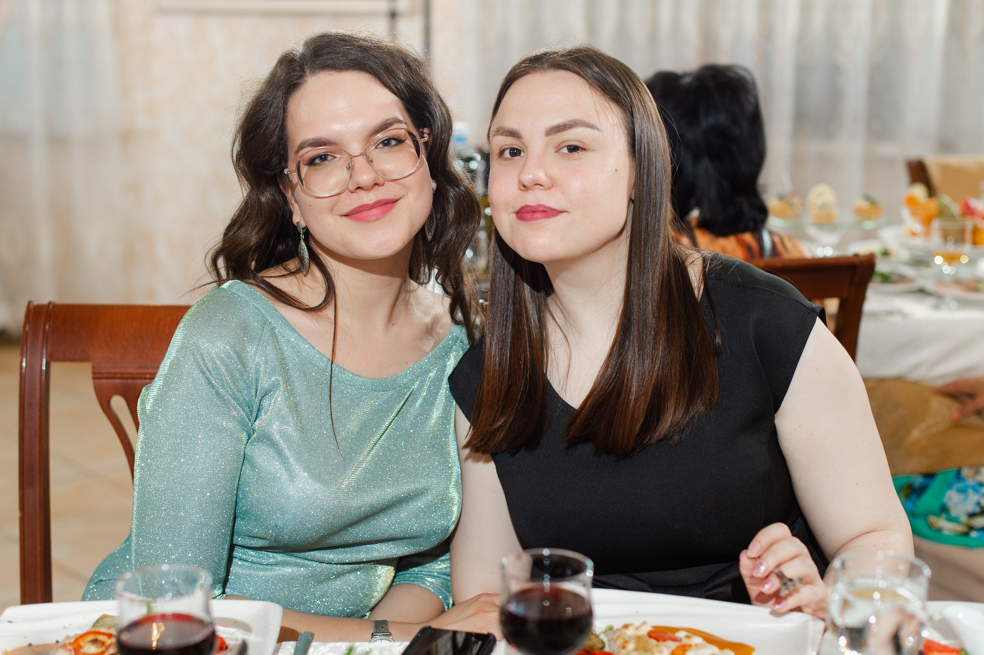 Танцующие молодожёны. Свадебный и семейный фотограф в Омске Мормулев Михаил