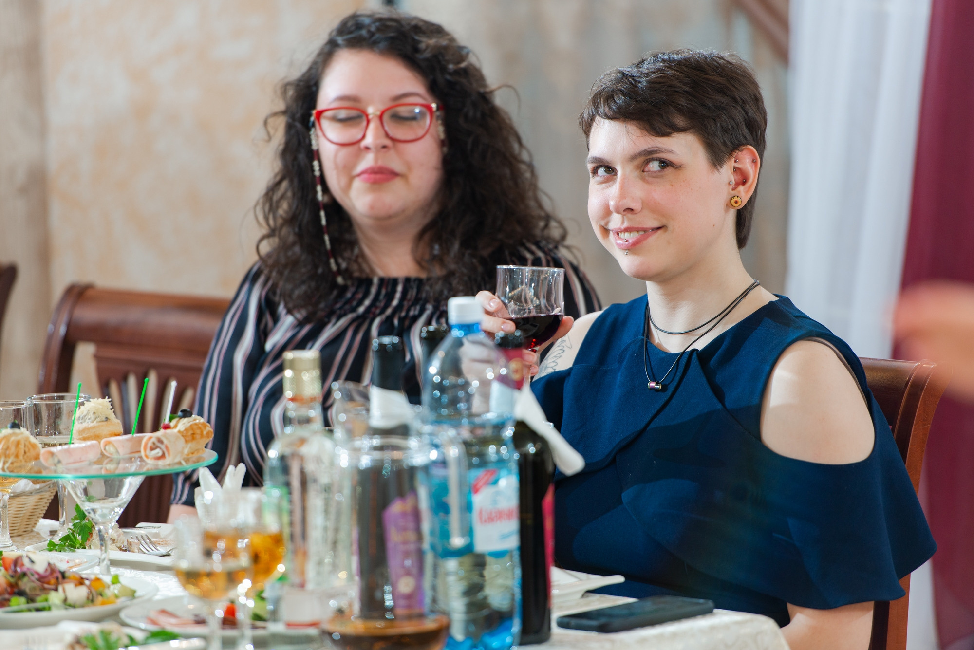 Танцующие молодожёны. Свадебный и семейный фотограф в Омске Мормулев Михаил