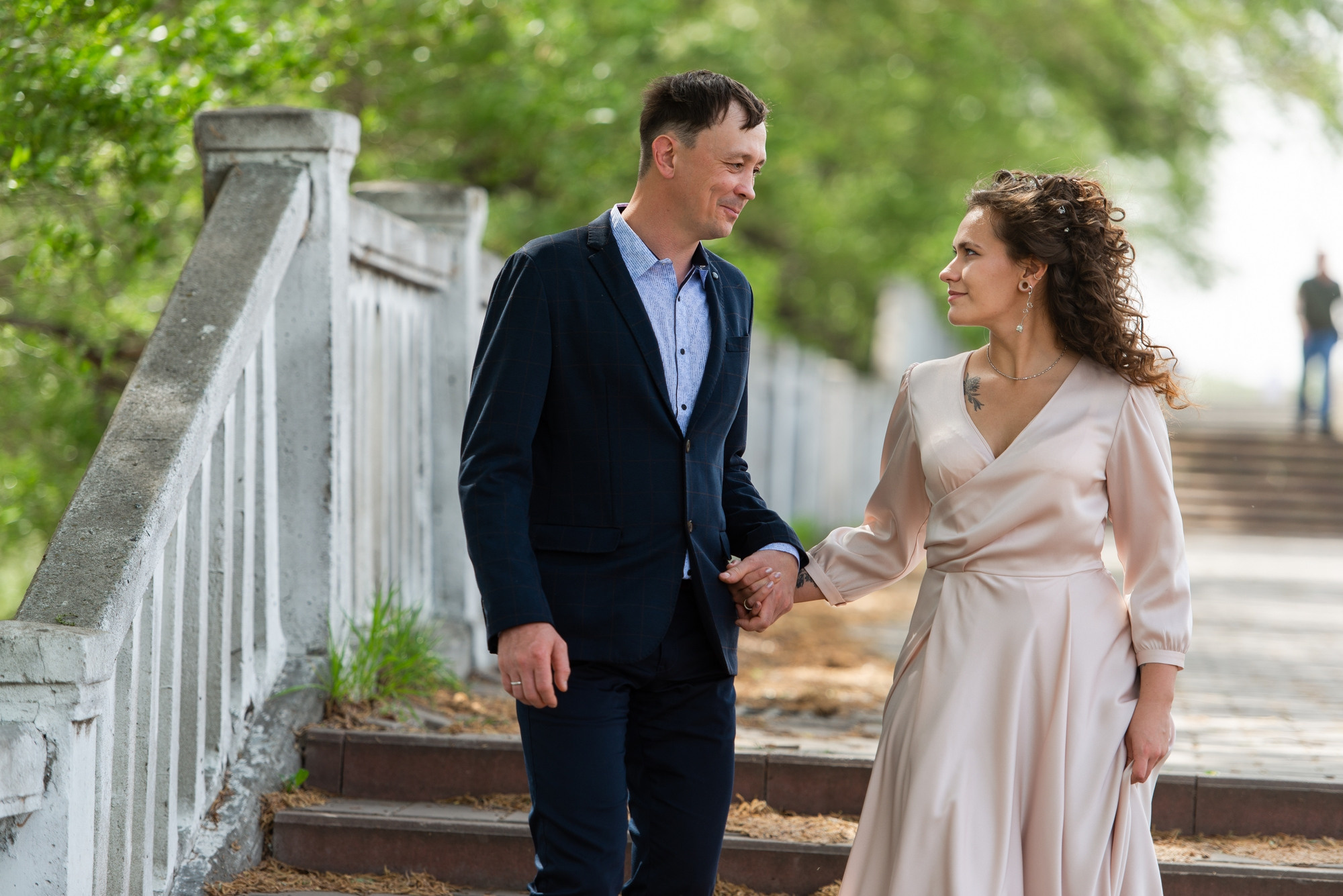 Танцующие молодожёны. Свадебный и семейный фотограф в Омске Мормулев Михаил