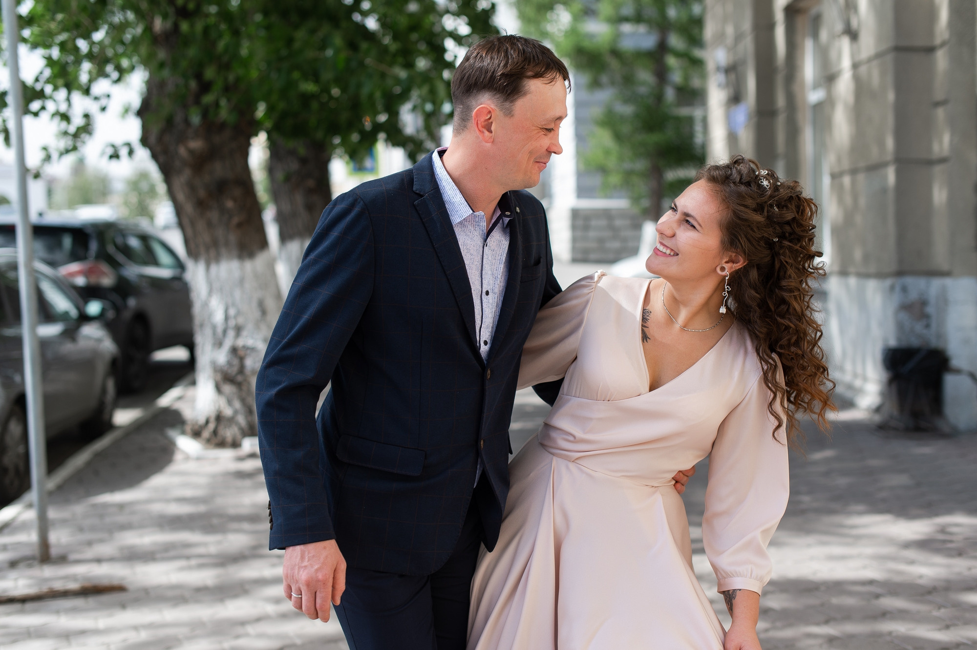 Танцующие молодожёны. Свадебный и семейный фотограф в Омске Мормулев Михаил