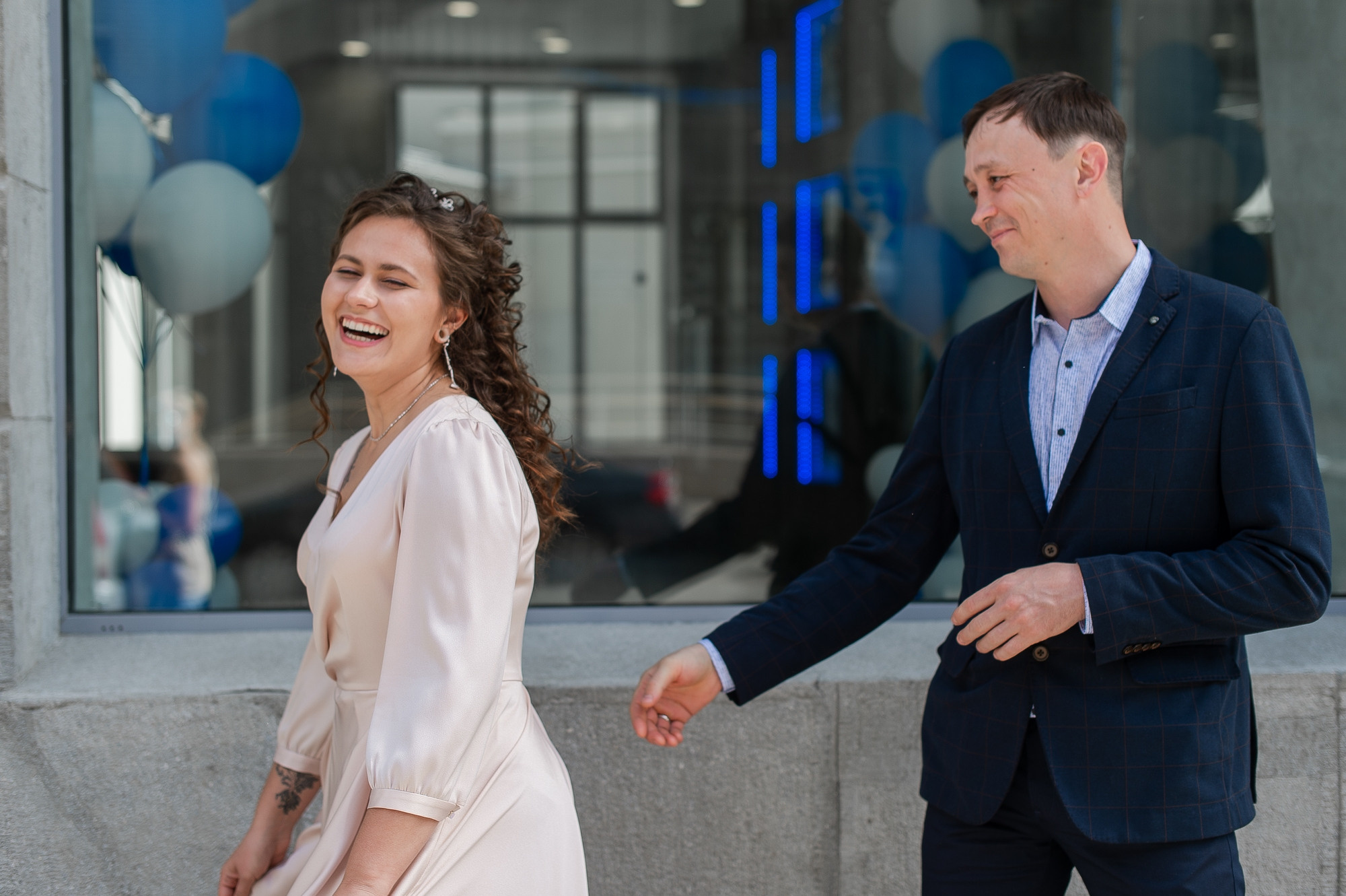 Танцующие молодожёны. Свадебный и семейный фотограф в Омске Мормулев Михаил