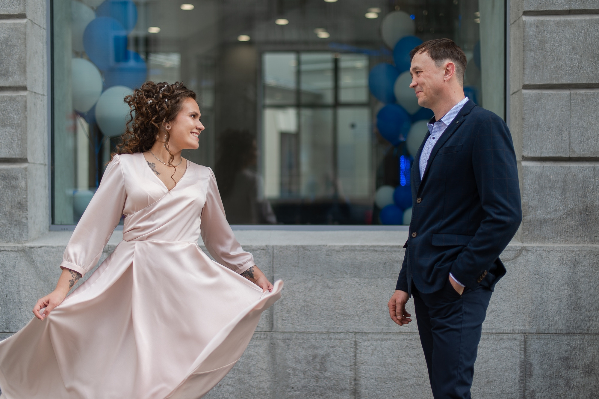 Танцующие молодожёны. Свадебный и семейный фотограф в Омске Мормулев Михаил