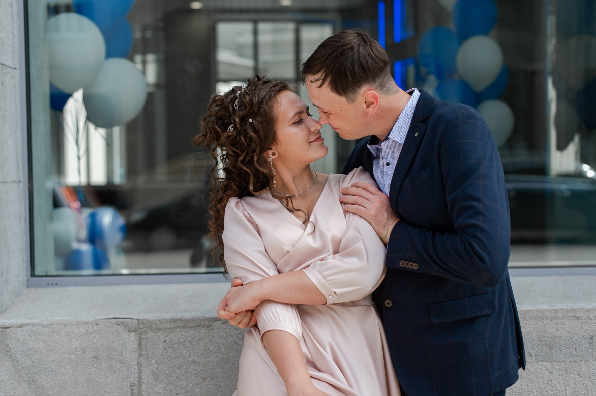 Танцующие молодожёны. Свадебный и семейный фотограф в Омске Мормулев Михаил