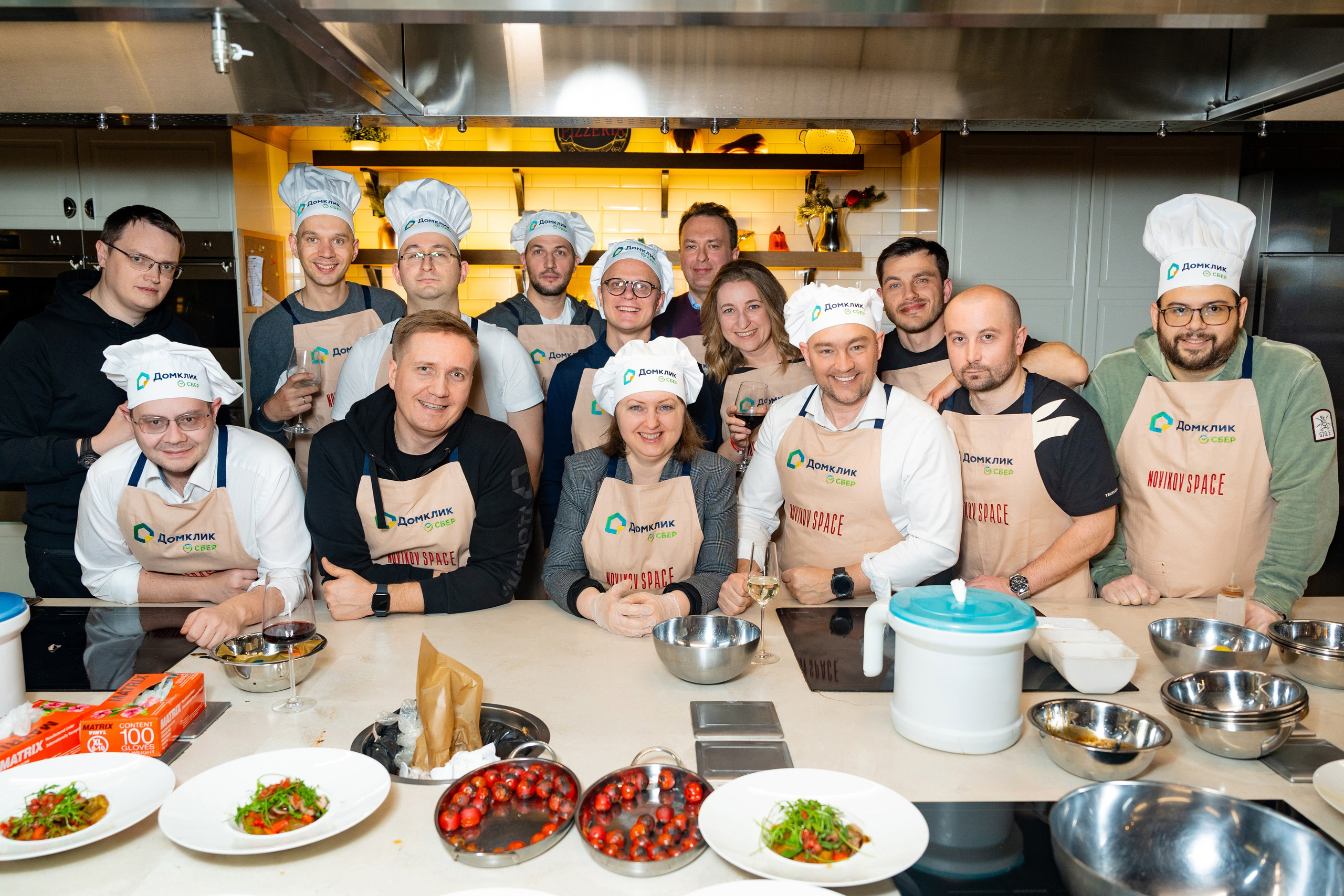 NOVIKOV SCHOOL — Умами зал. Фотограф Никита Комаров