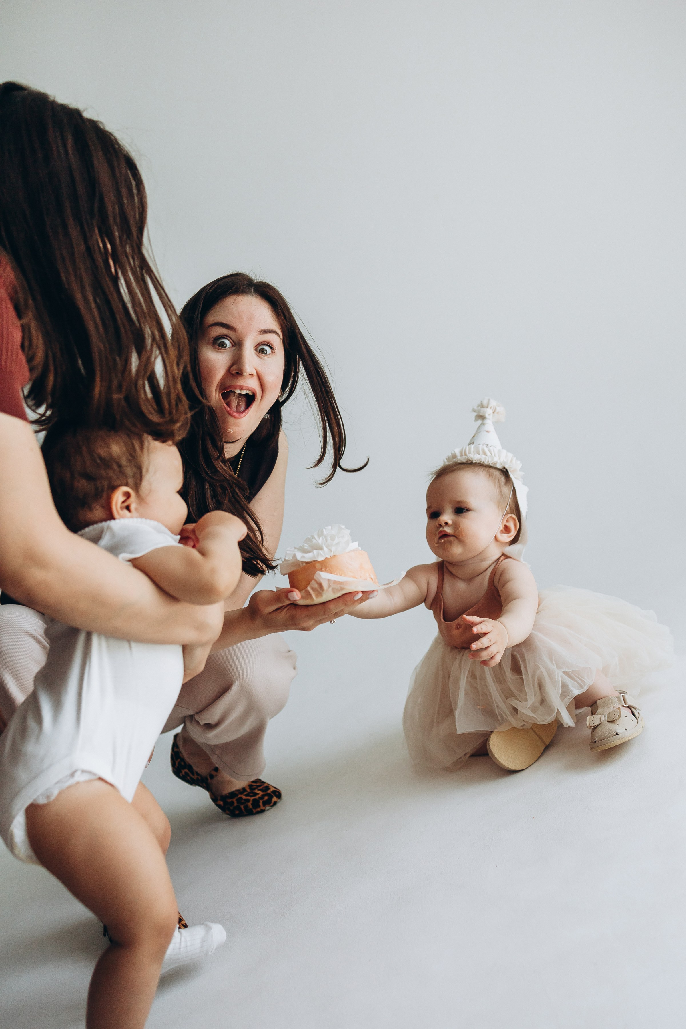 Семейная фотосессия к первому годику. Семейный фотограф в Волгодонске Краченцева Анна