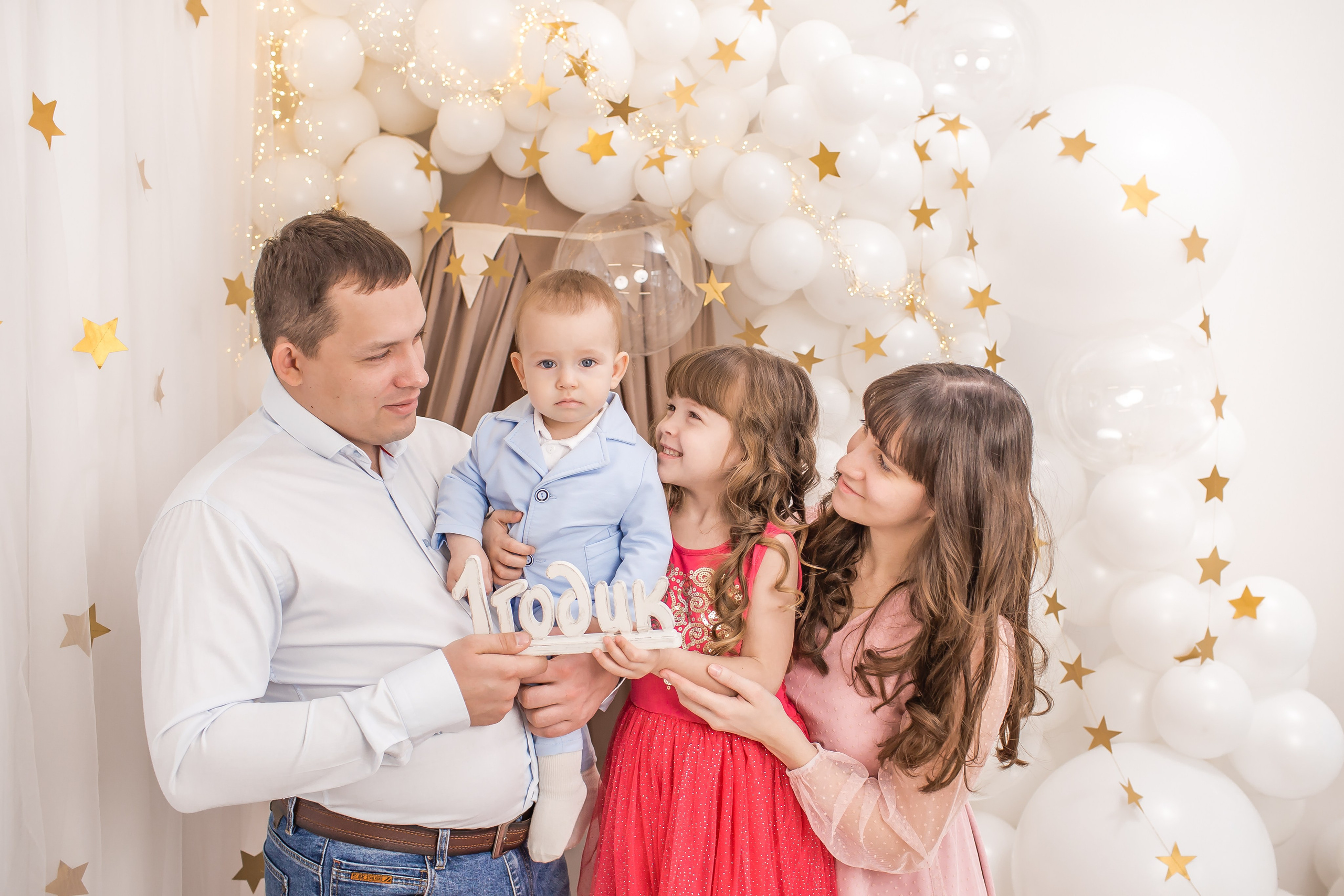 СЕМЕЙНЫЕ кадры. Детский семейный фотограф на первый годик город Новосибирск Дымова Светлана пакеты всё включено 1-3 года