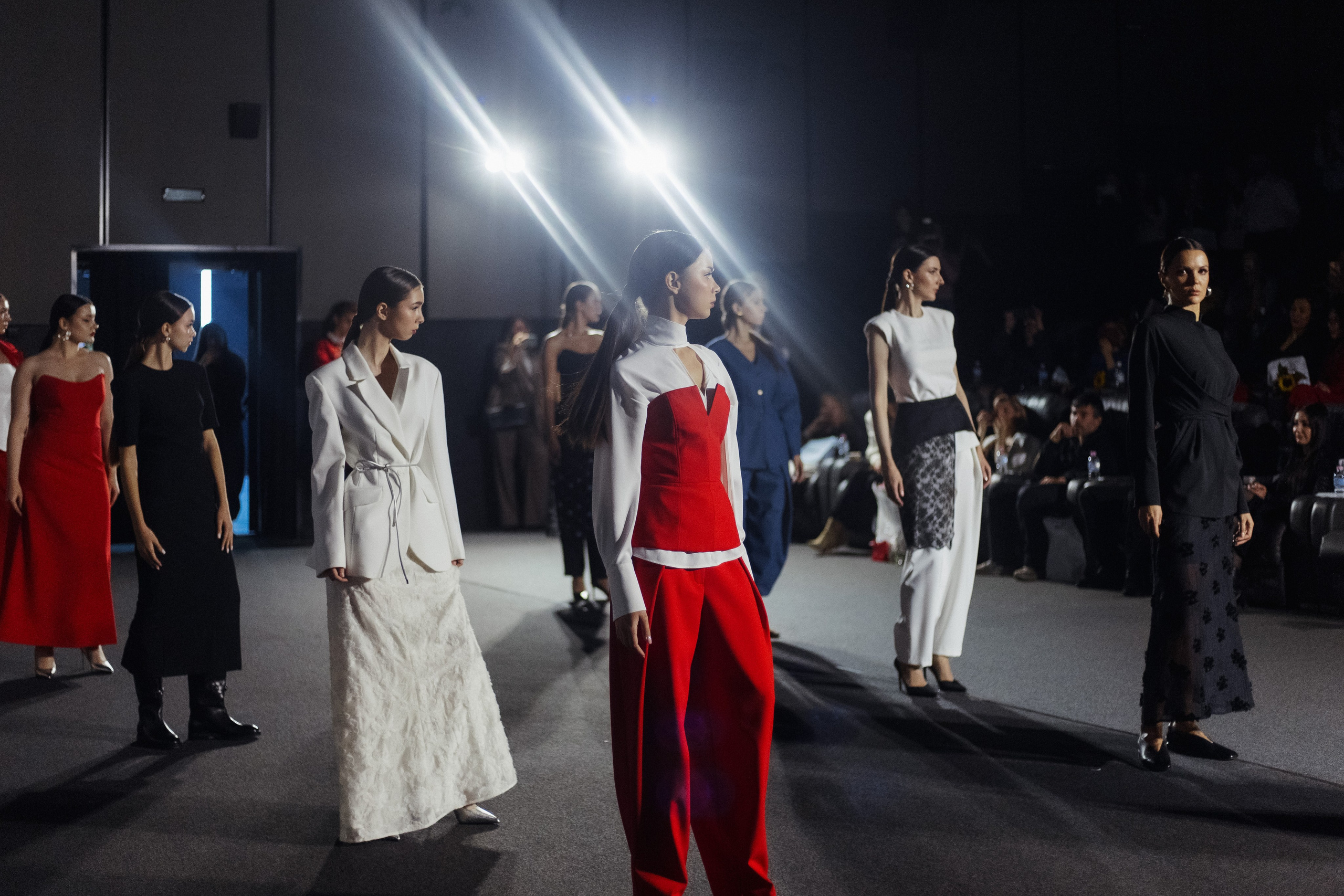 ФЭШН КОНФА. СВОИ. ФОТООТЧЕТЫ-СОБЫТИЯ-МЕСТА