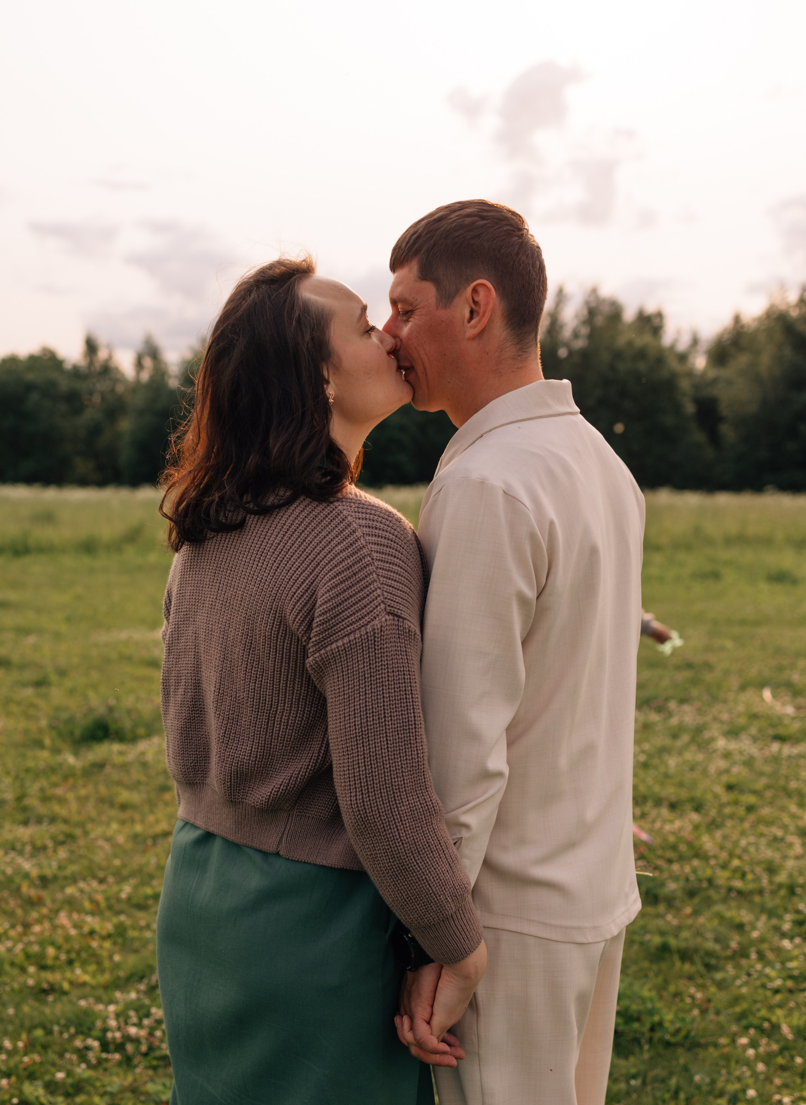 Анна, Марчелло, Настенька и Влада в поле. Фотограф Москва Светлана Кирюшина