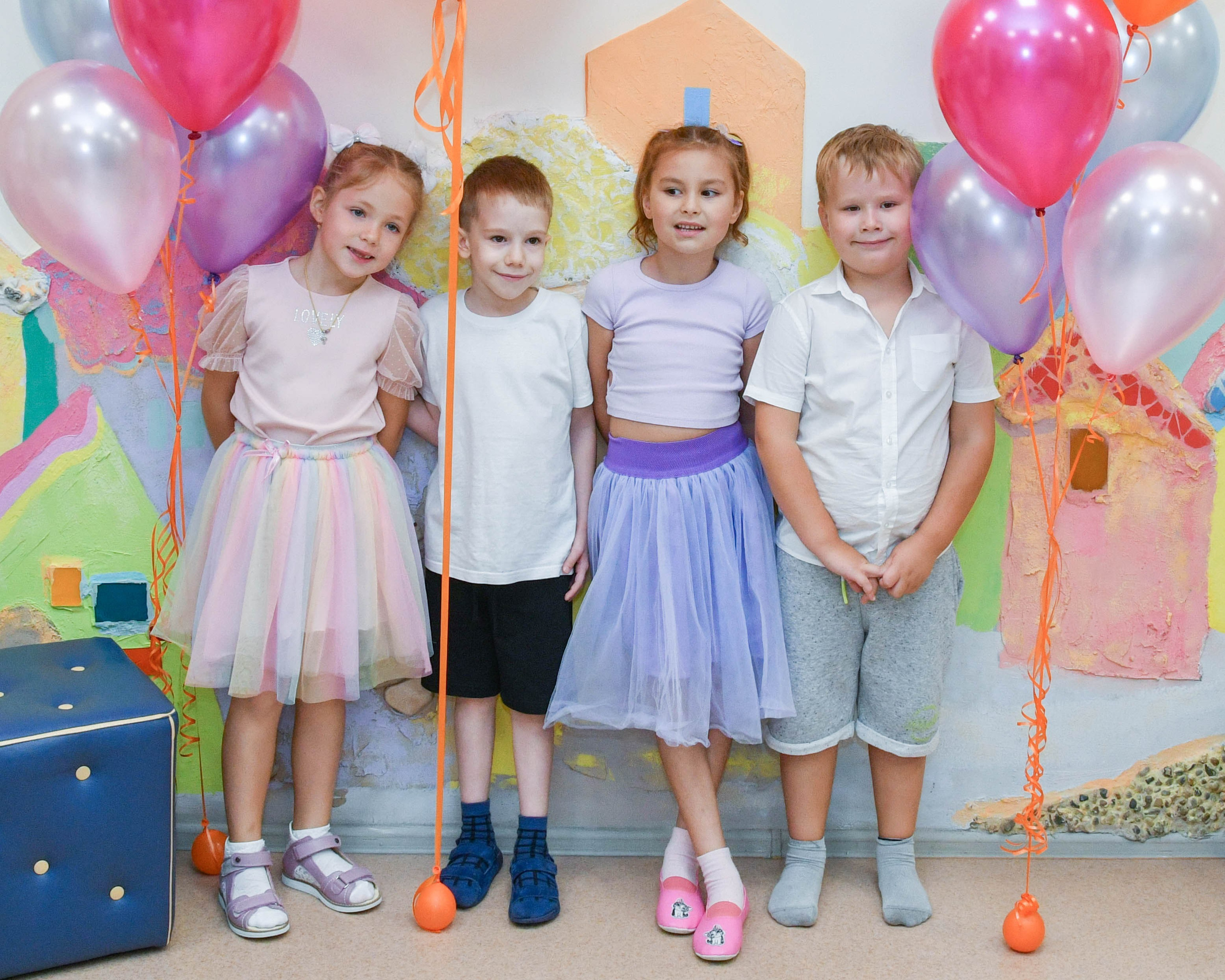 2023 г. День дошкольного работника и прогулка. Репортажный и детский фотограф в Новосибирске