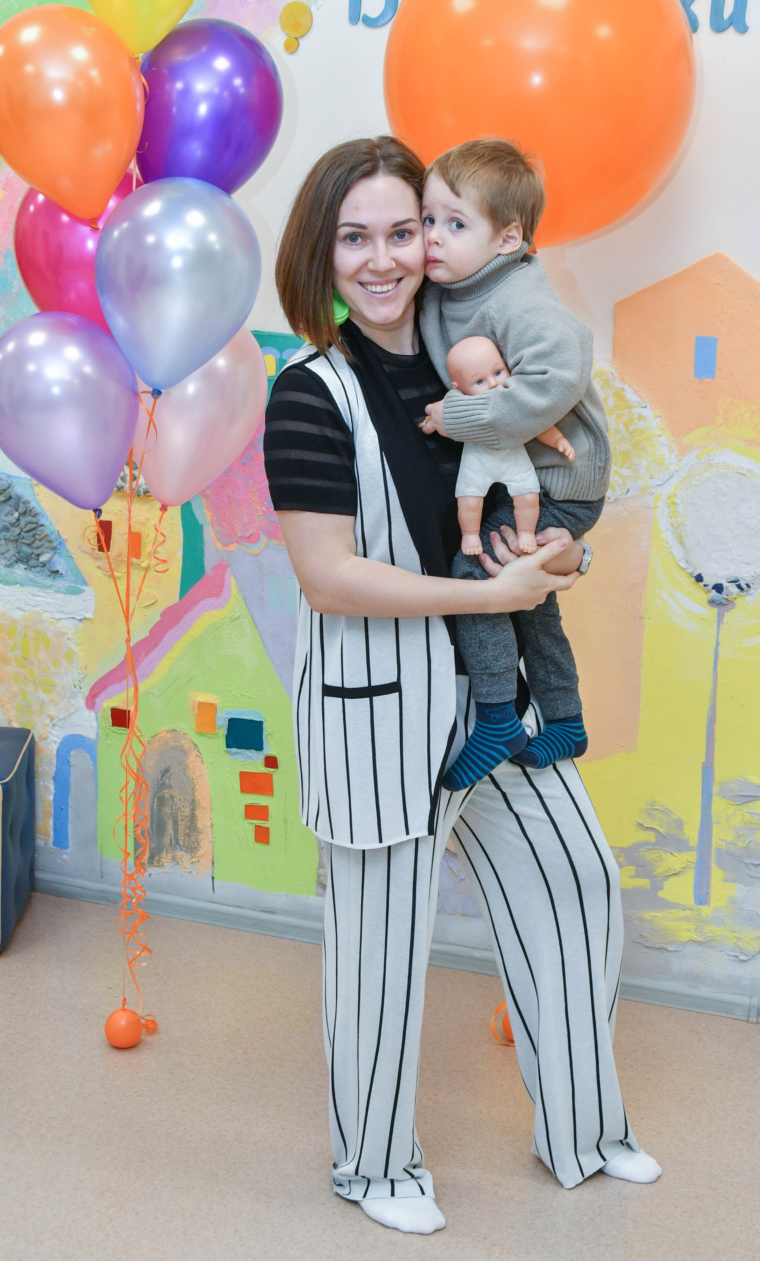 2023 г. День дошкольного работника и прогулка. Репортажный и детский фотограф в Новосибирске