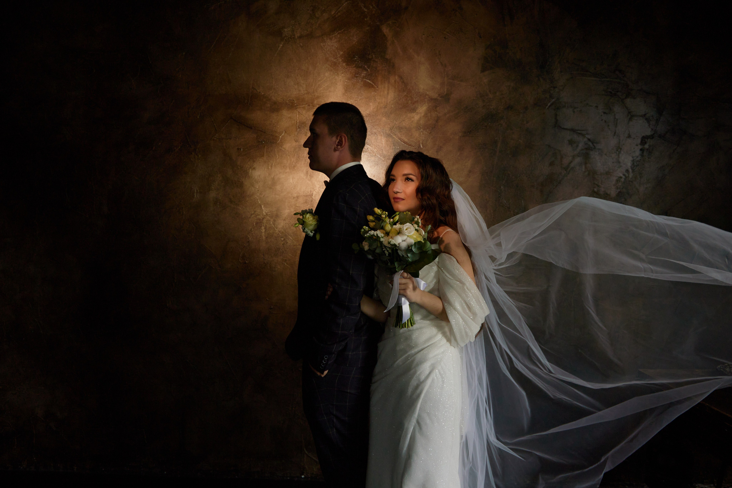 Свадебная фотосессия в студии «ЧеБэ» Самара. Свадебный видеограф и свадебный фотограф в Самаре Олег Слеб