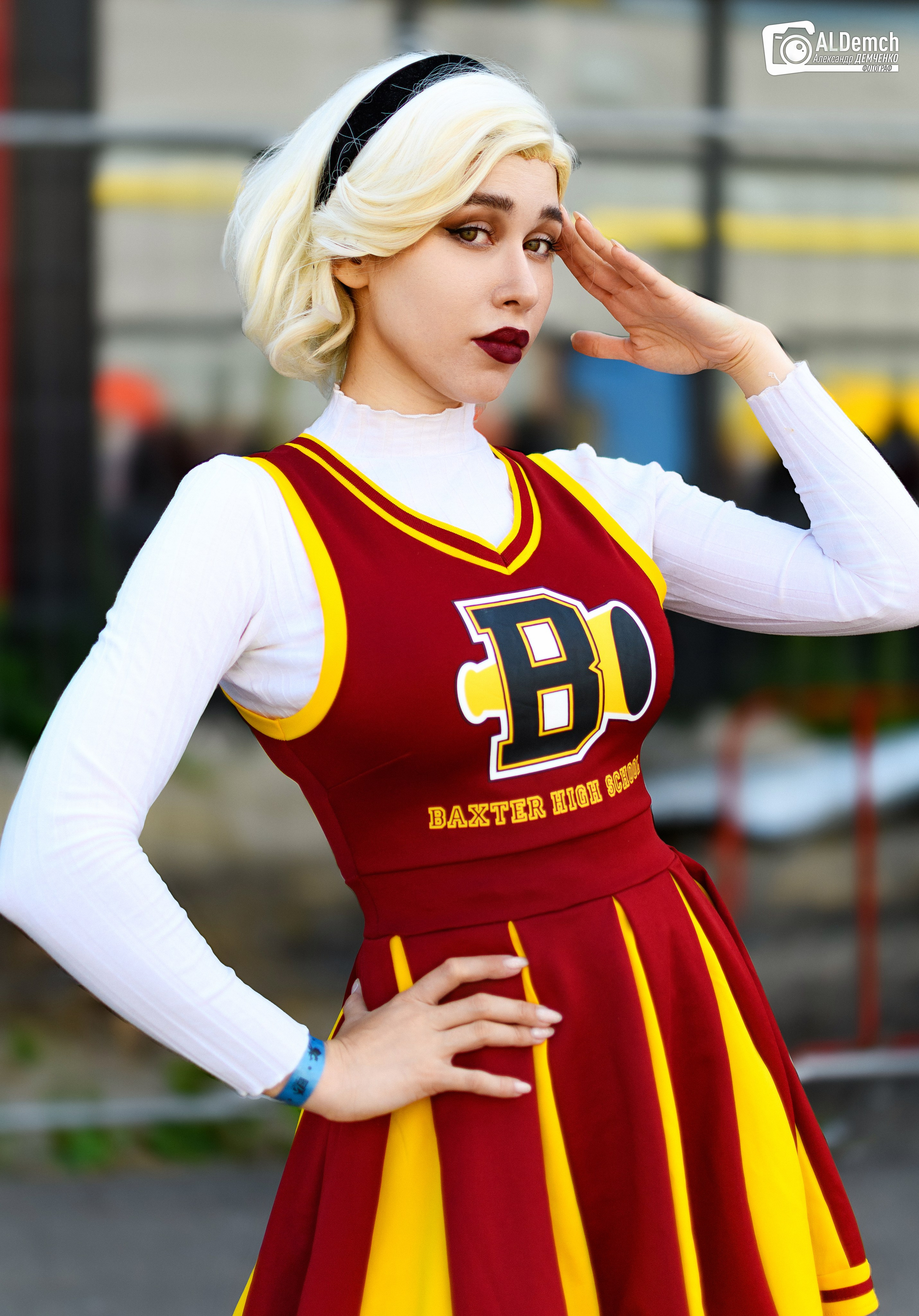 Портретный фотограф в студии и ретушёр в Москве и Дмитрове