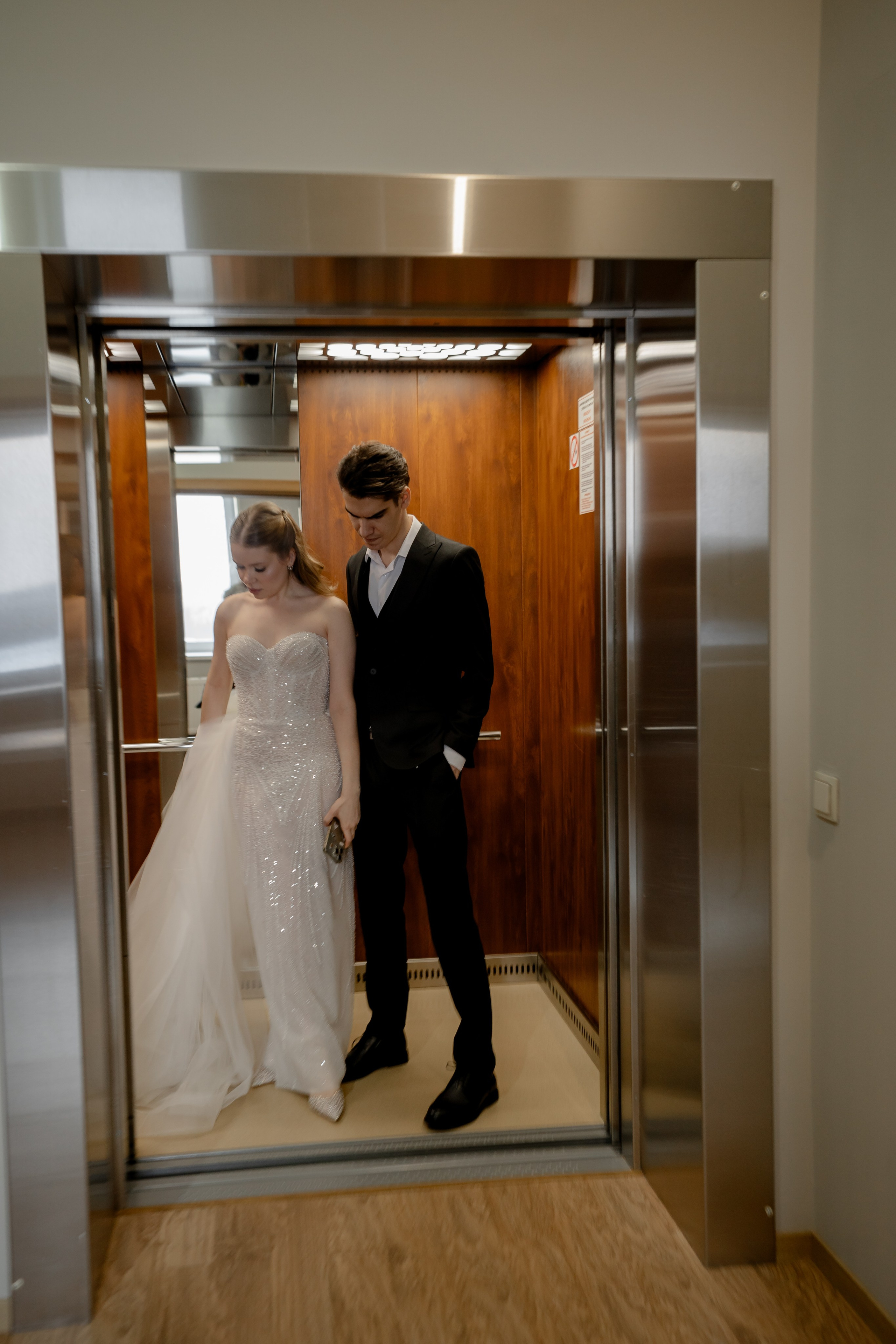 СВАДЕБНАЯ СЬЕМКА СБОРОВ В ОТЕЛЕ И ВЫЕЗД НА ЦЕРЕМОНИЮ (СНЯТО В СИБИРЕ В НИЖНЕВАРТОВСКЕ). Профессиональный фотограф, Санкт-Петербург — Виктория Богомолова