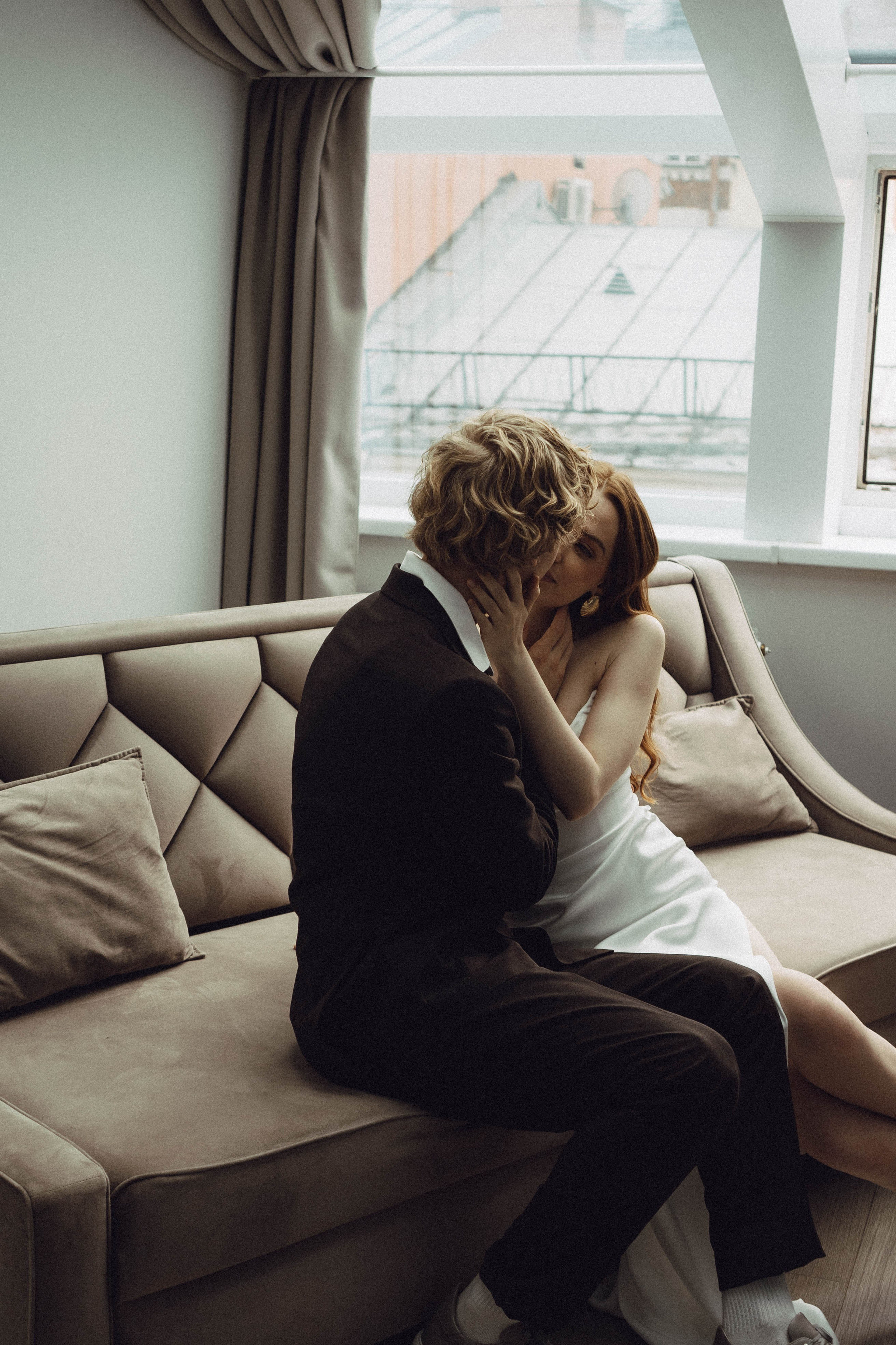 СВАДЕБНАЯ СЬЕМКА В ОТЕЛЕ. СБОРЫ ЖЕНИХА И НЕВЕСТЫ И ТАКЖЕ ТОР И ПОДГОТОВКА К ПРОГУЛКЕ. Профессиональный фотограф, Санкт-Петербург — Виктория Богомолова