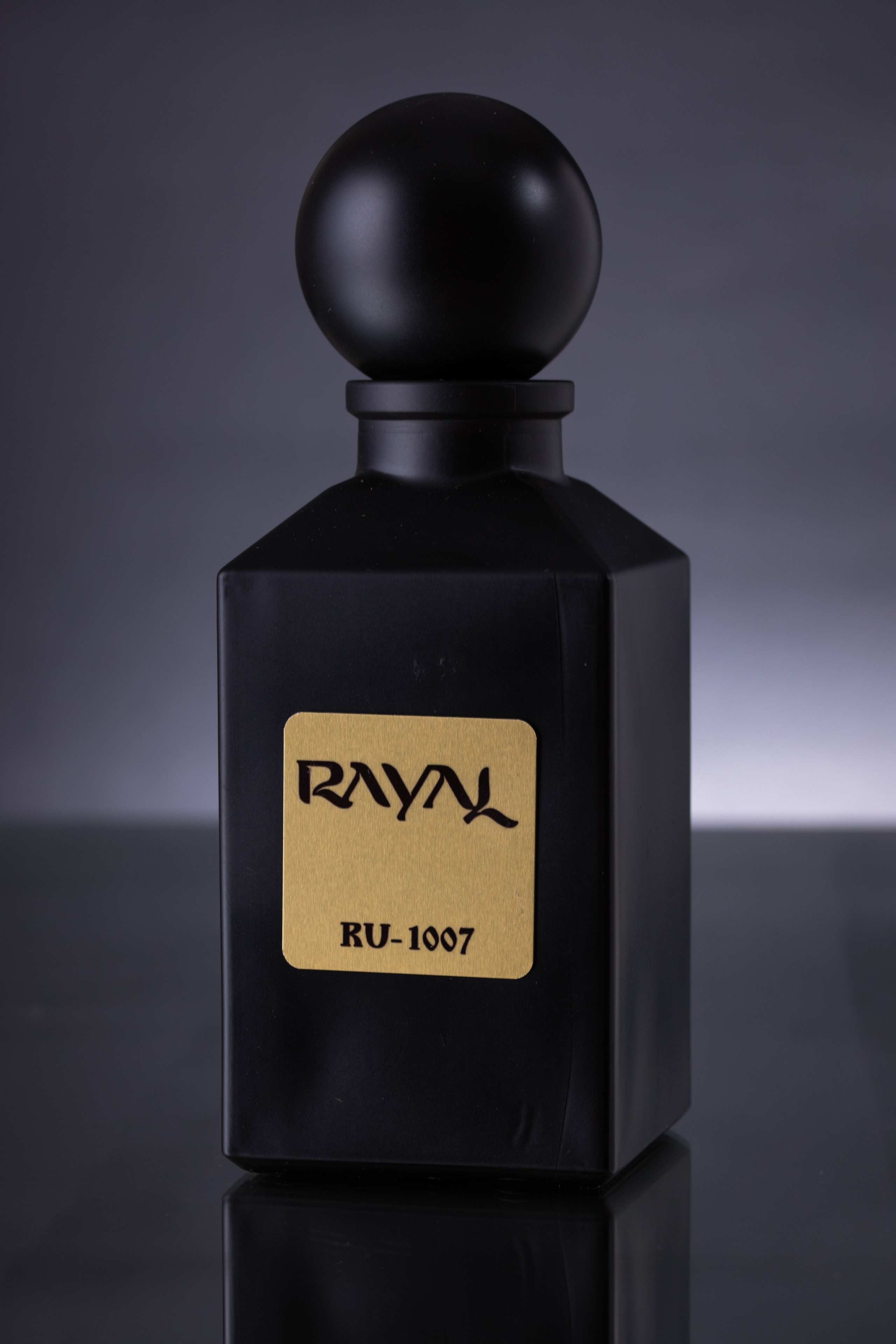 Parfum. Свадебный и студийный фотограф в Алматы Ильяс Кырбаев