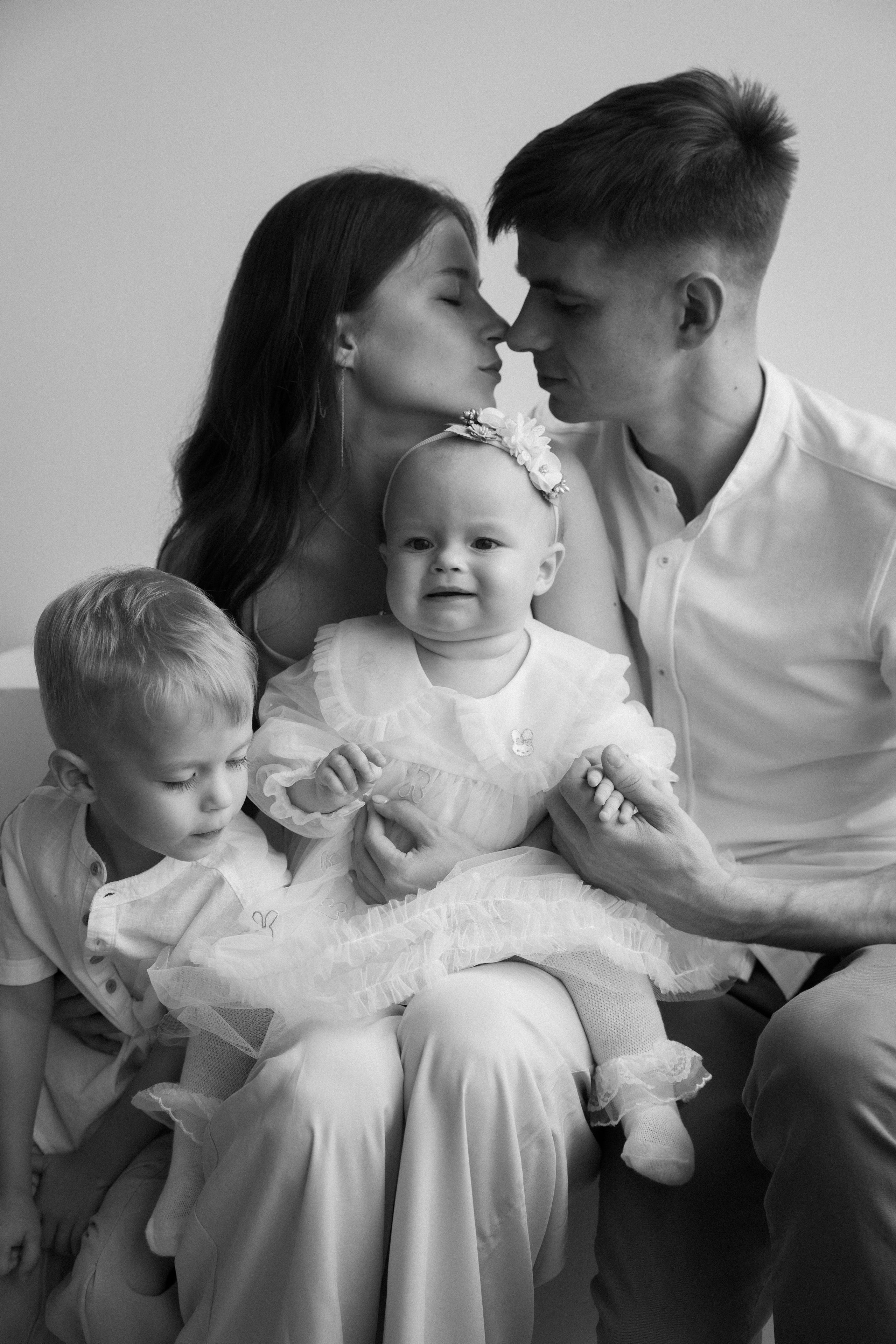 Павел + Анастасия + Демьян + Агата. Семейный и детский фотограф Юлия Шох