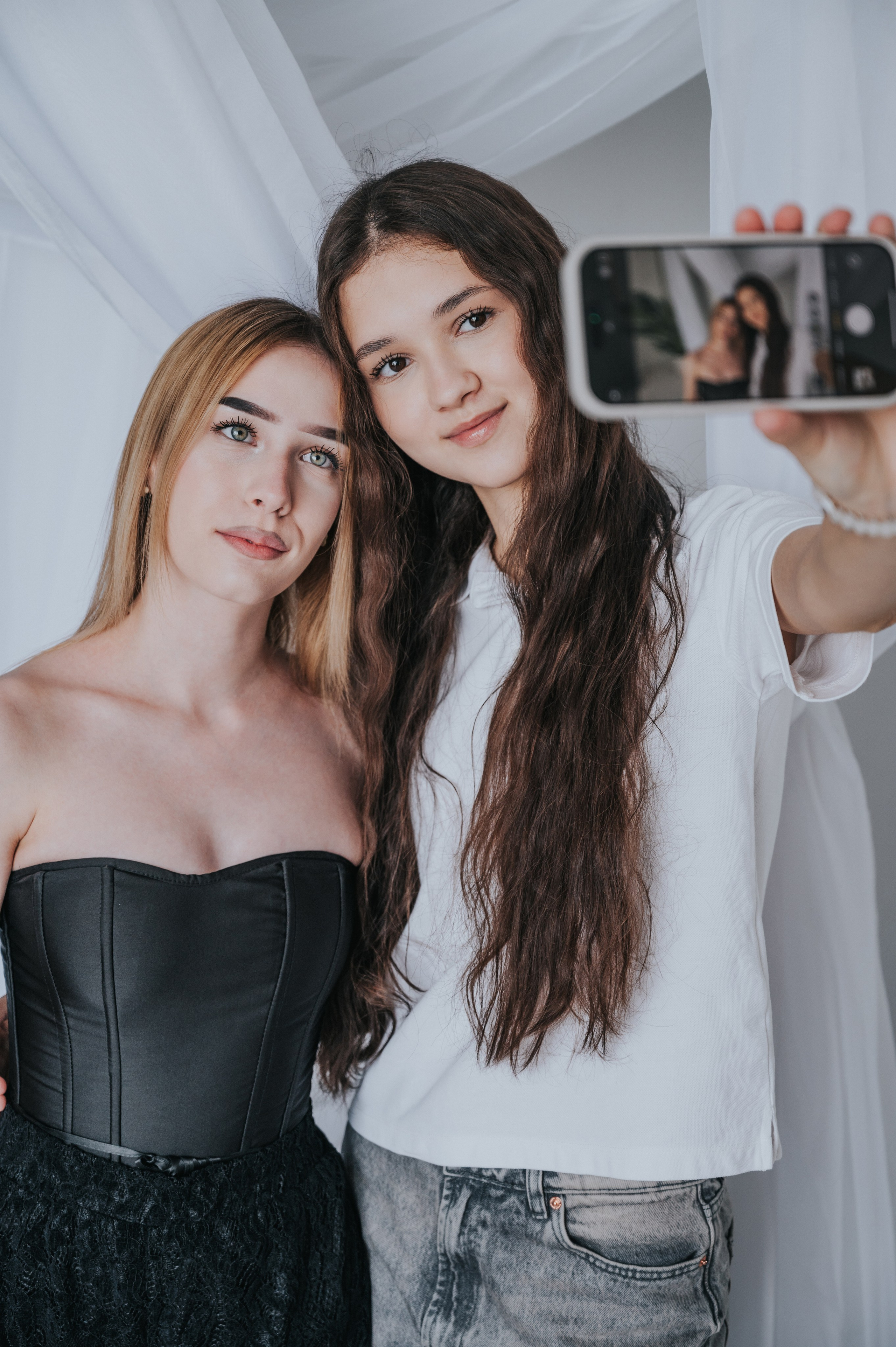 Фотостудия. Выпускные альбомы и Школьный фотограф в Алексеевке, Бирюче, Красном