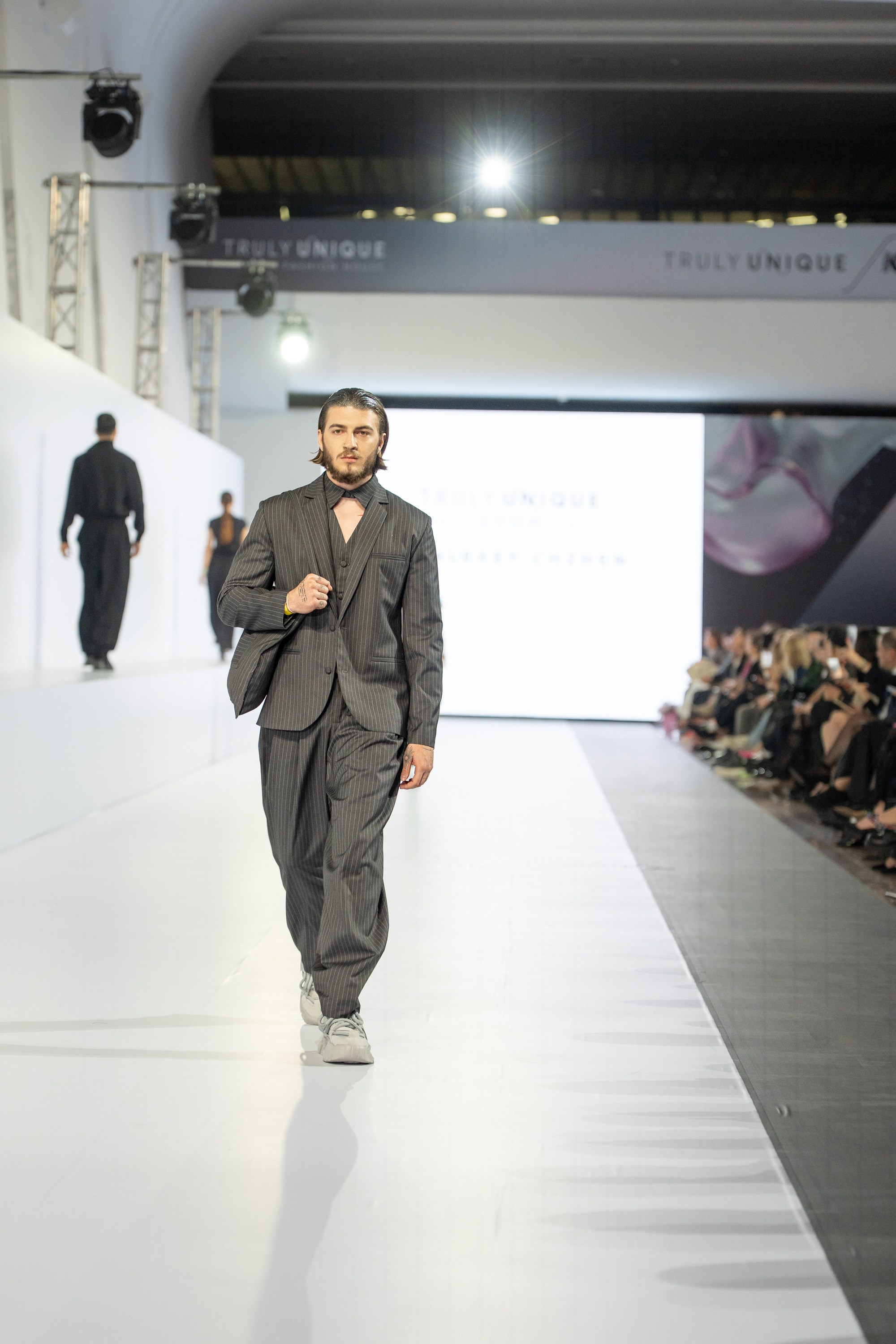 Truly Unique by Alexey ChZhen. Сайт Алматинского НЮ АРТ, будуар и фэшн фотографа Дениса Карпенко