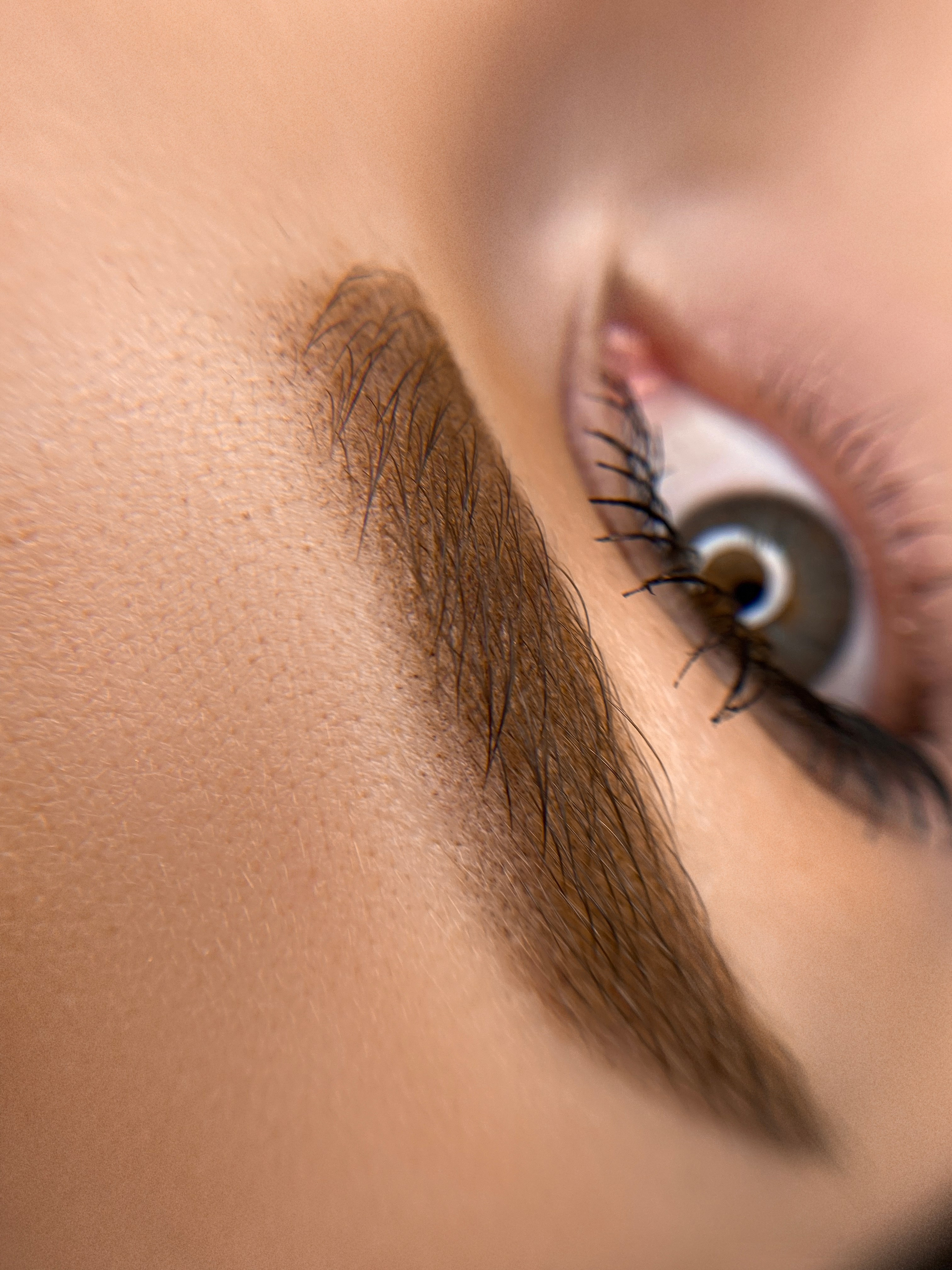 Оксана. Студия перманентного макияжа, косметологии и массажа SYMMETRY в Москве, м. Киевская