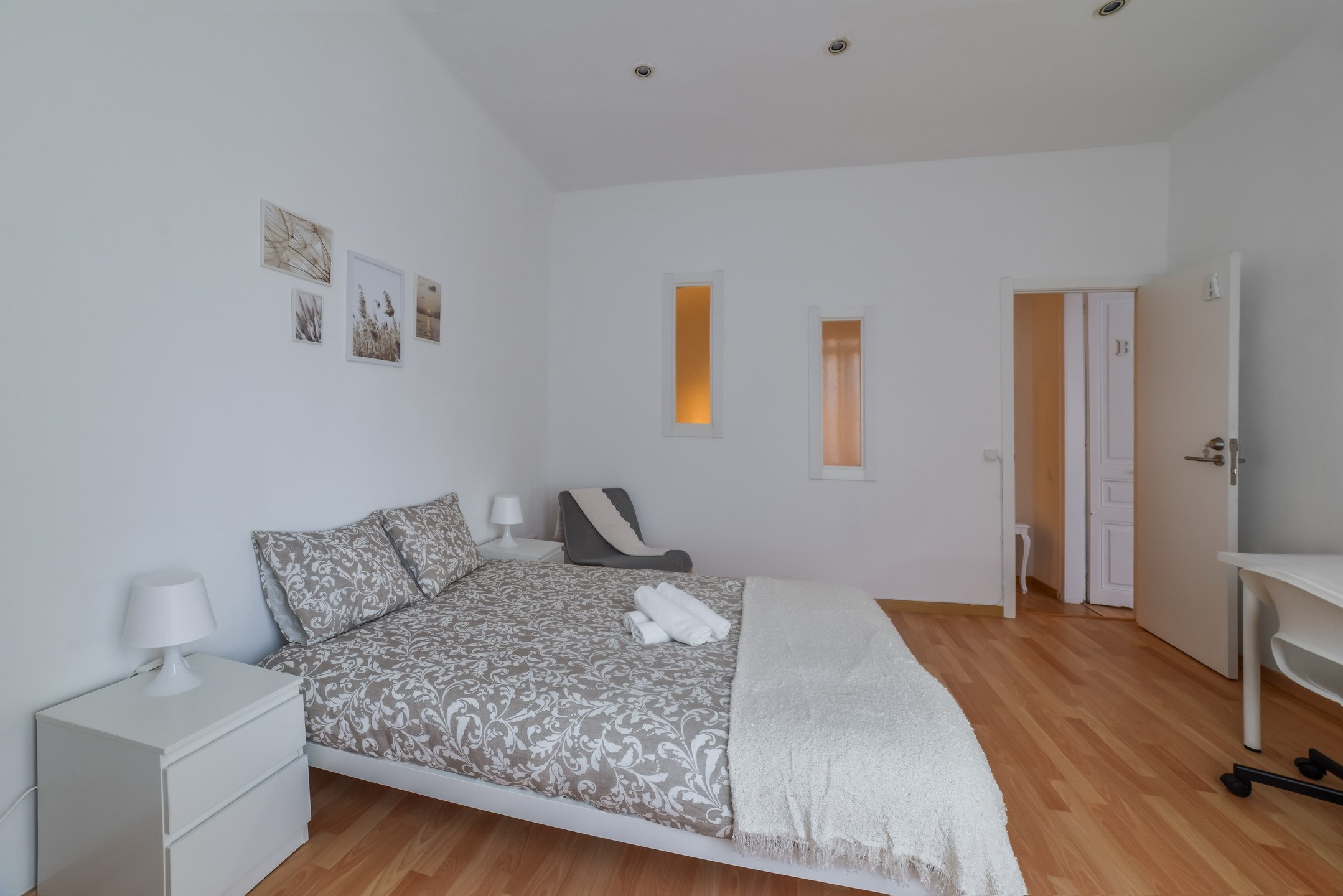 Barcelona. Apartamento para estudiantes. Fotógrafo Aleksandr Rybintsev