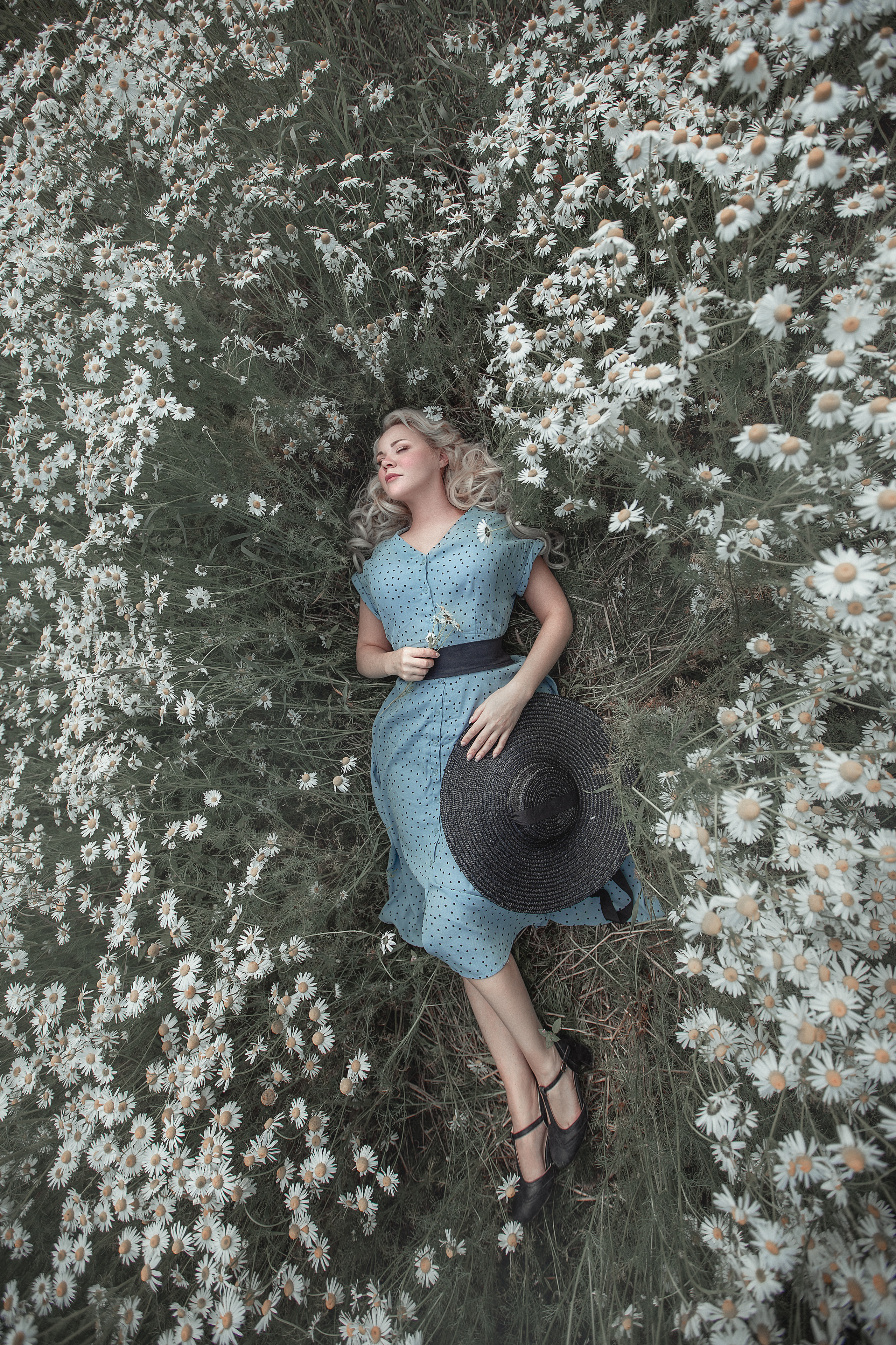 Марина, история с ромашками. Фотограф Алёна Яковлева