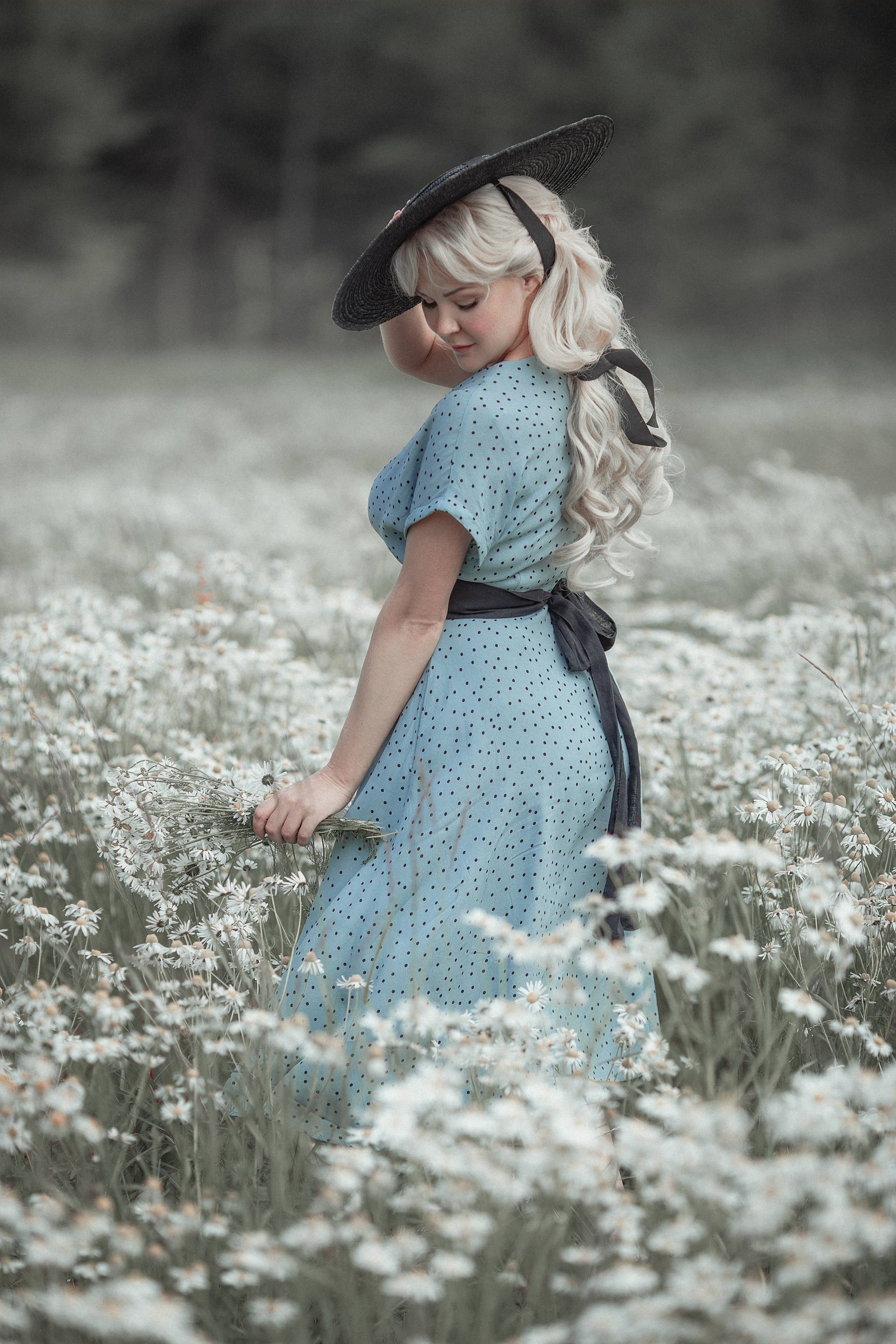 Марина, история с ромашками. Фотограф Алёна Яковлева