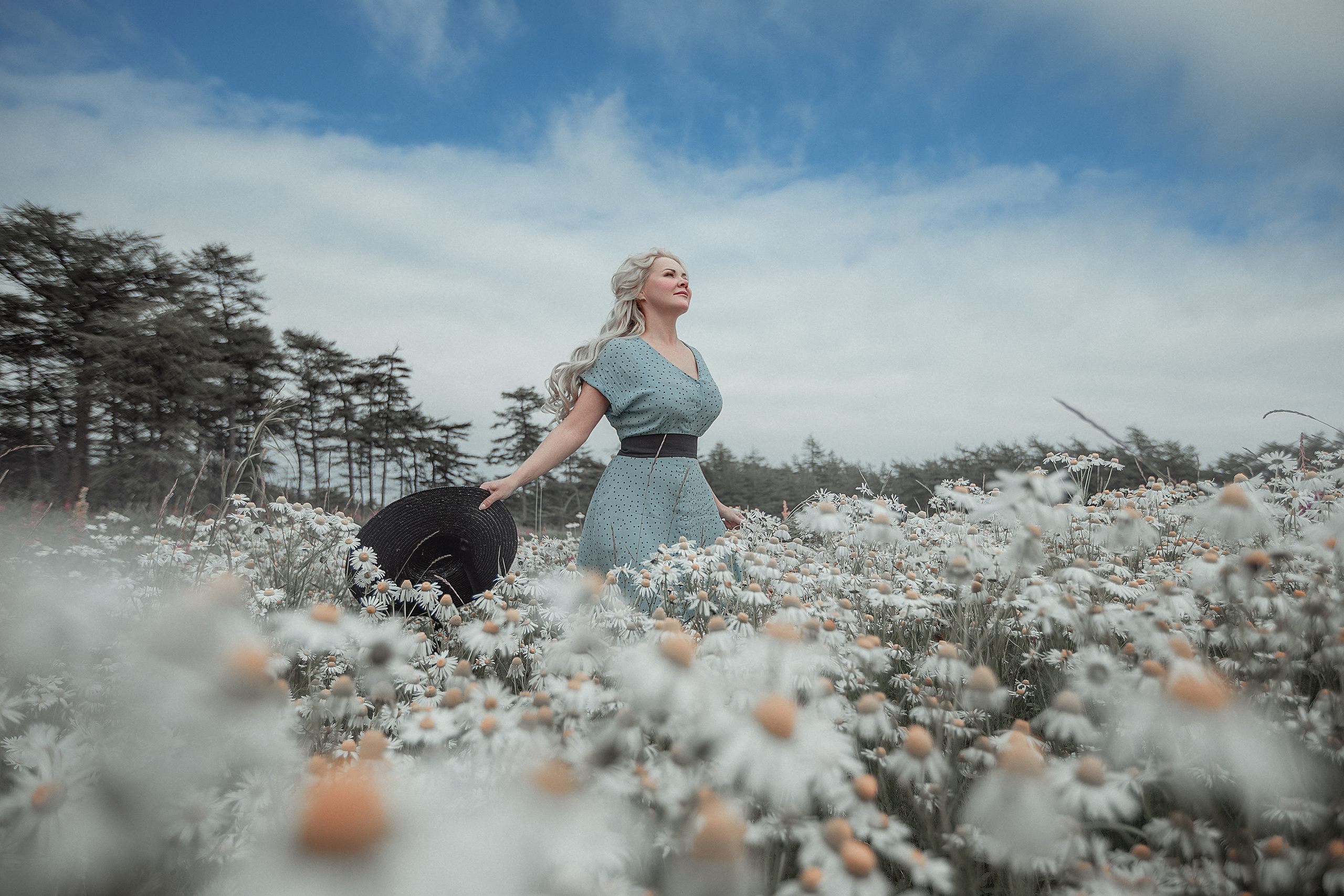 Марина, история с ромашками. Фотограф Алёна Яковлева