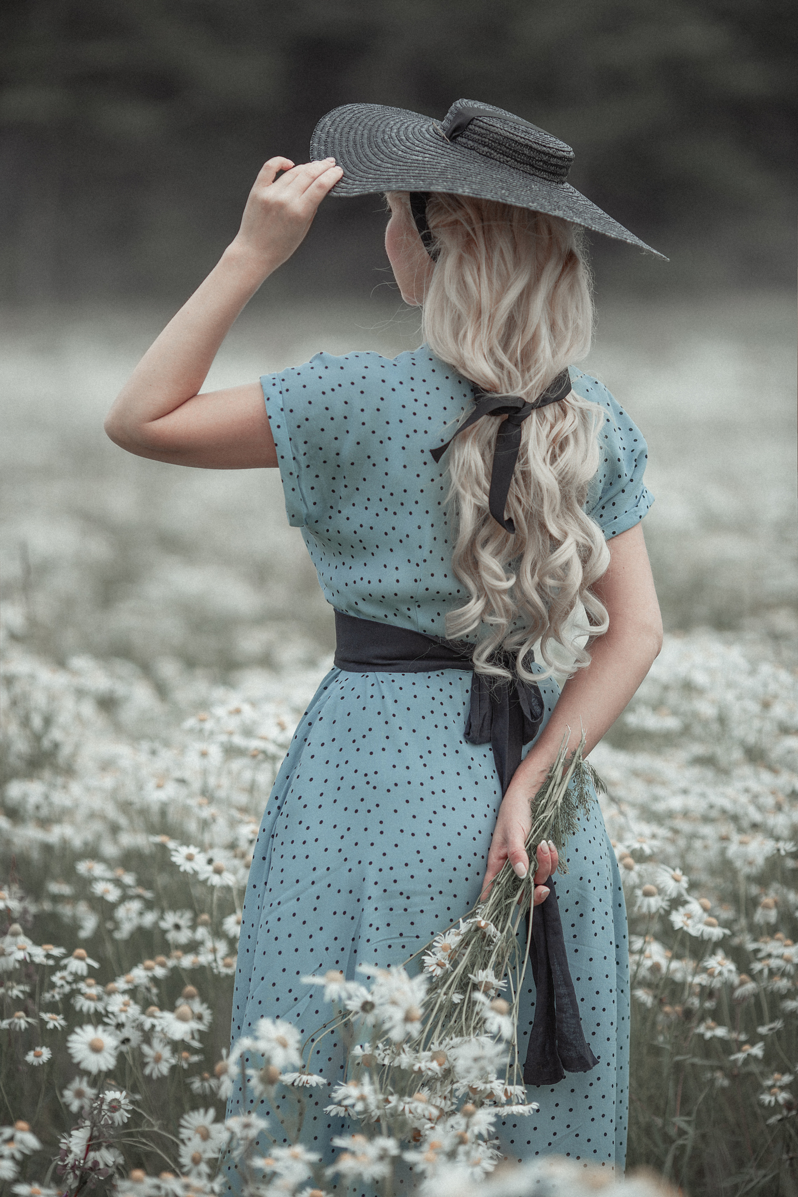 Марина, история с ромашками. Фотограф Алёна Яковлева