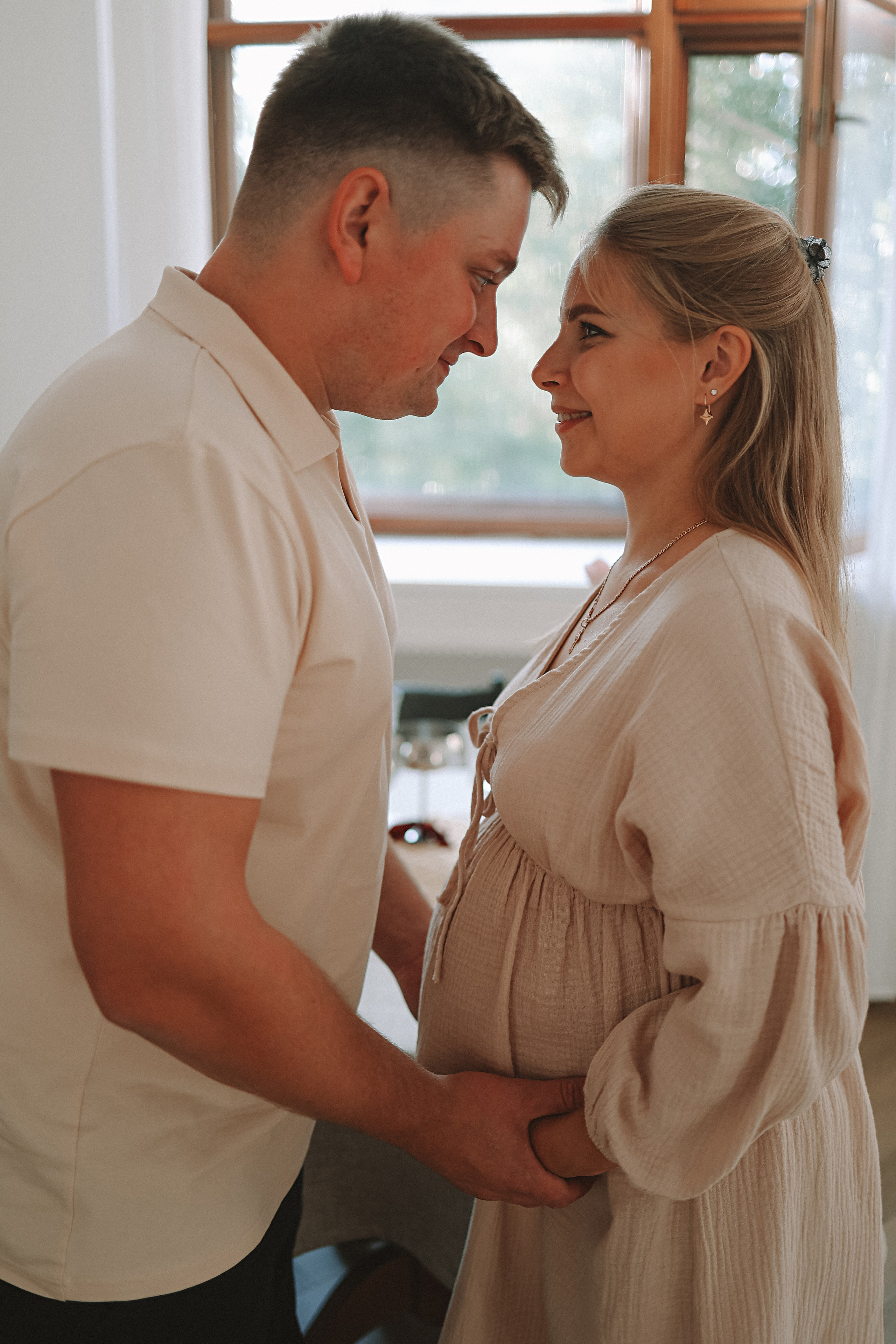 Квартира (беременность). Семейный фотограф Тюмень, фотограф на роды Салмина Мария