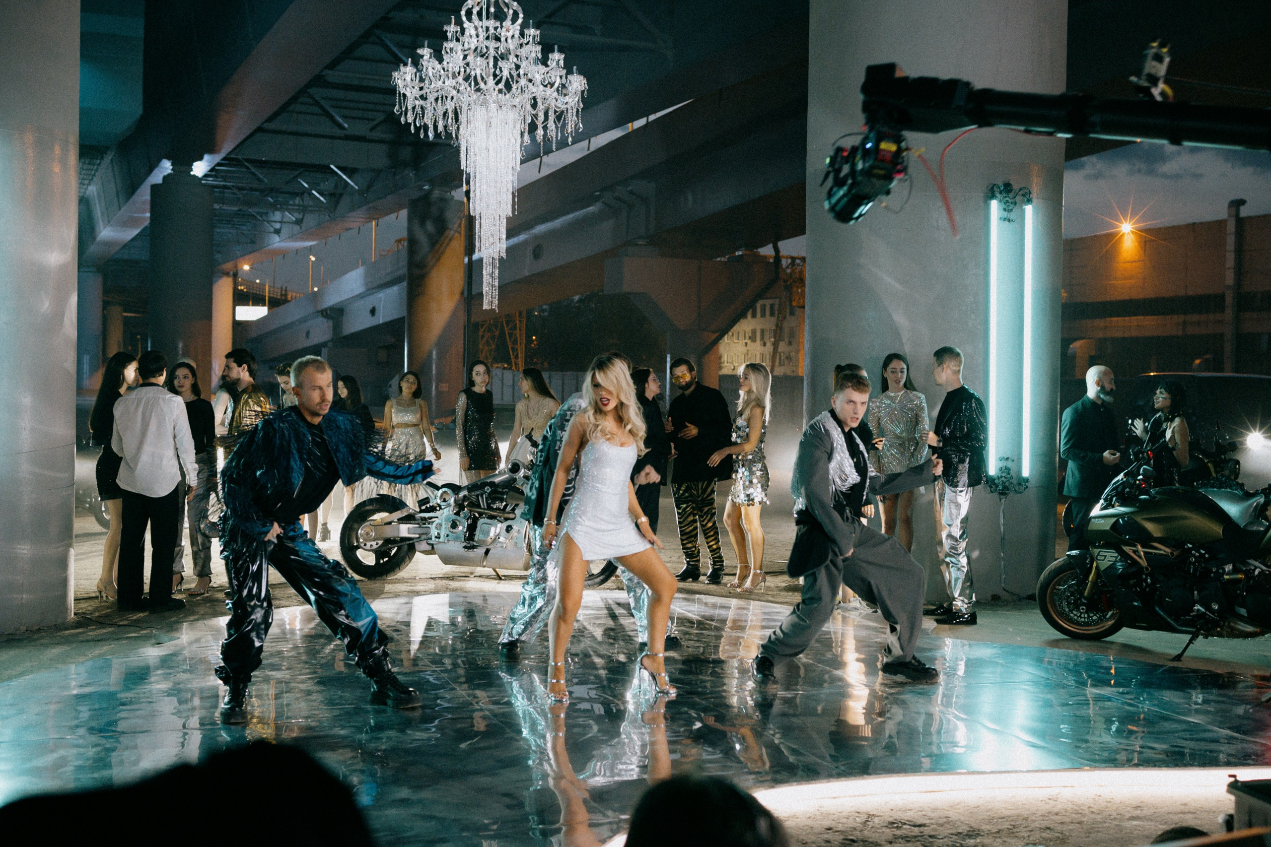 BACKSTAGE Люся Чеботина «За бывшего». Бэкстейдж и репортажный фотограф в Москве Артем Онацко