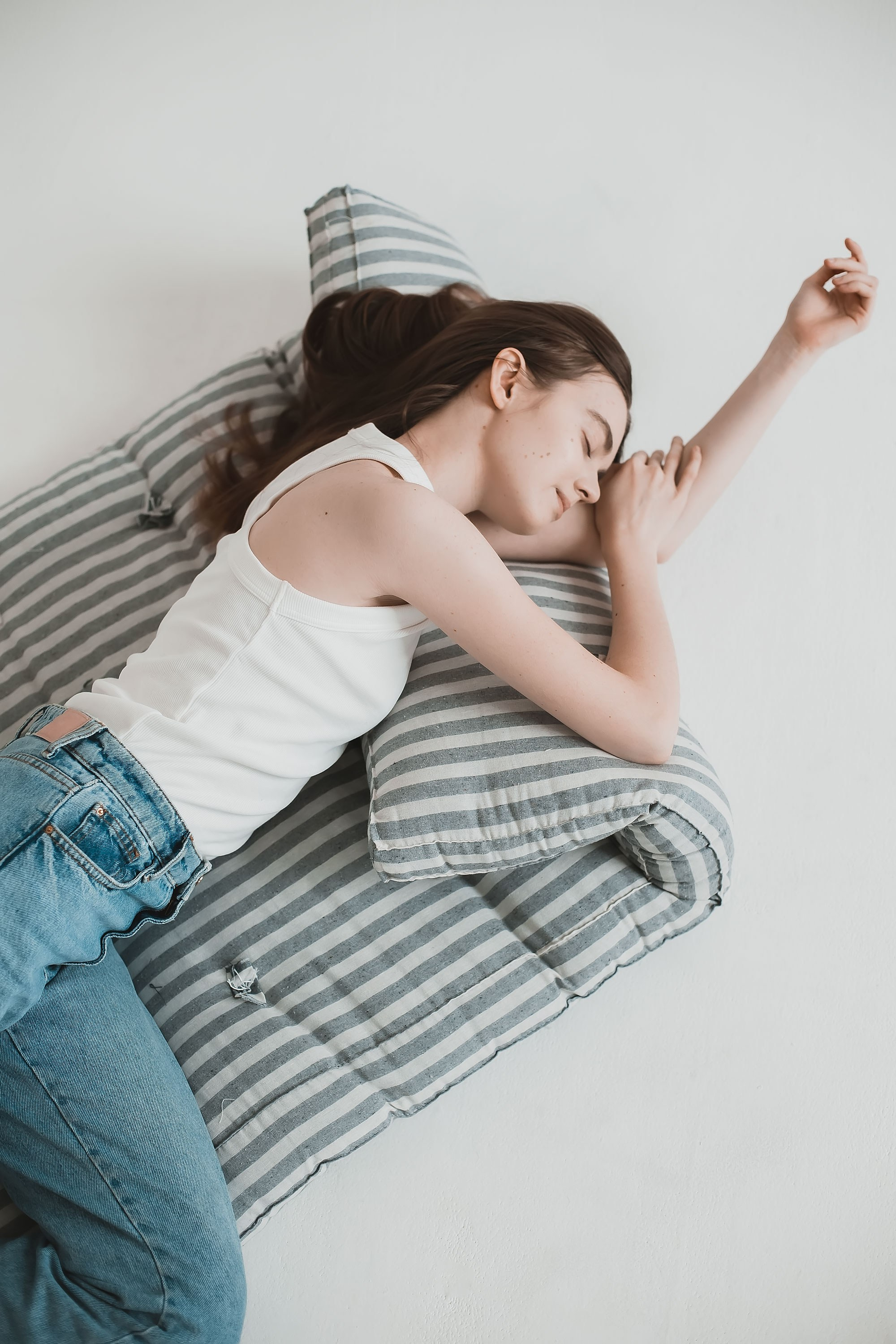 Минималистическая съёмка на матрасе. Семейный, индивидуальный фотограф в Москве Ангели Марина