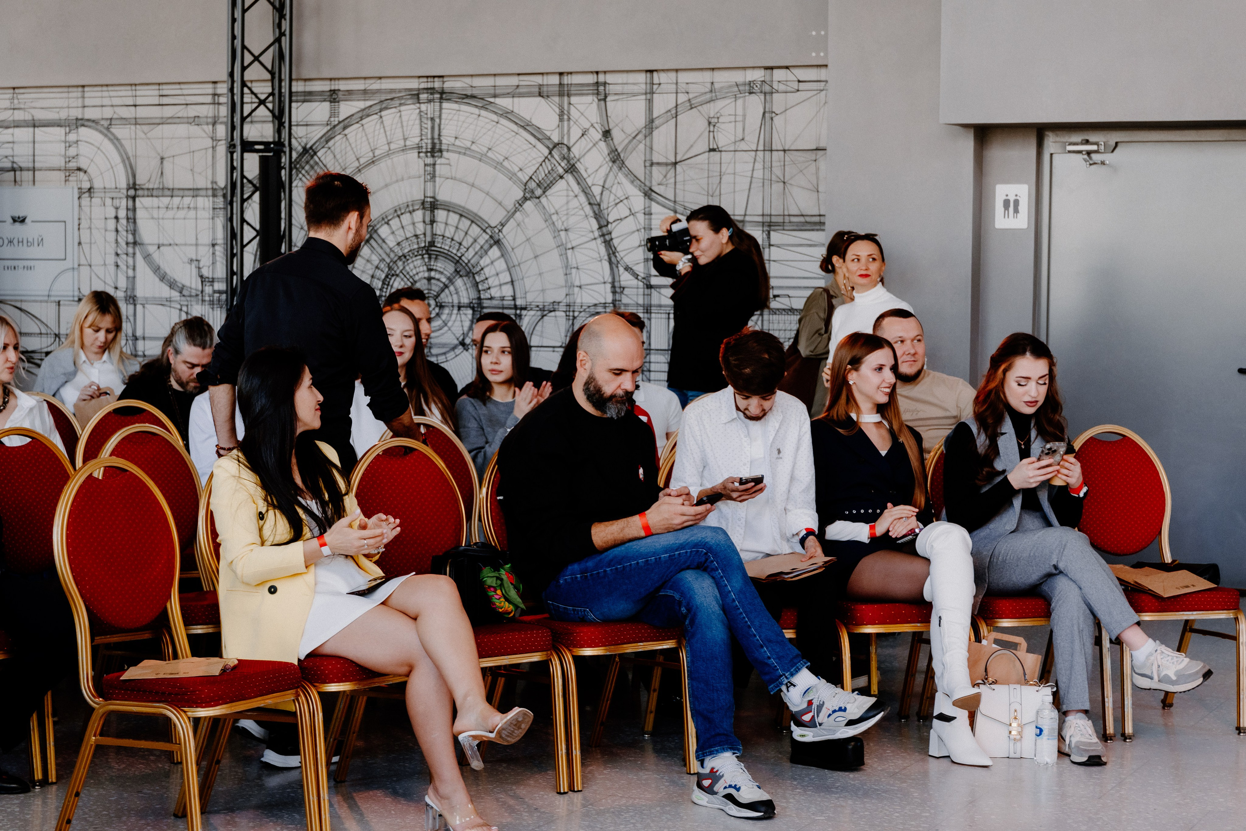 Бизнес —конференция «Южный порт». Свадебный/Портретный фотограф снимаю в Москве